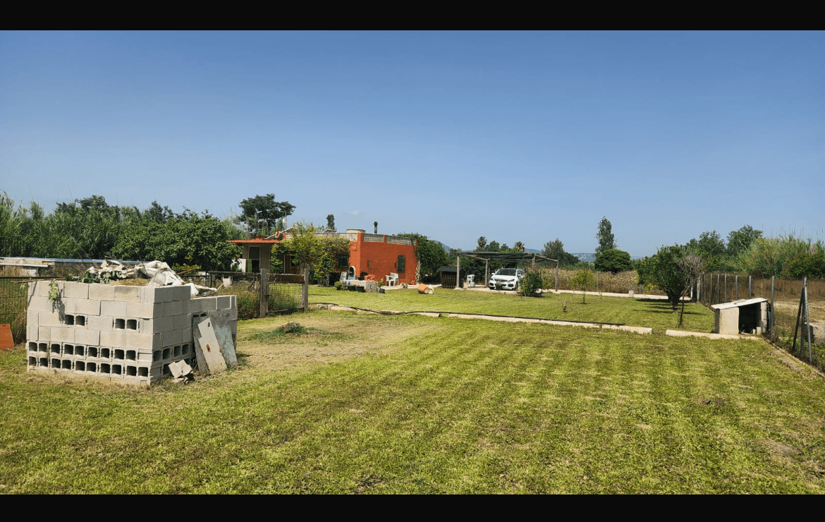 Casa Rústica en Venta en Polígono 14 - 9