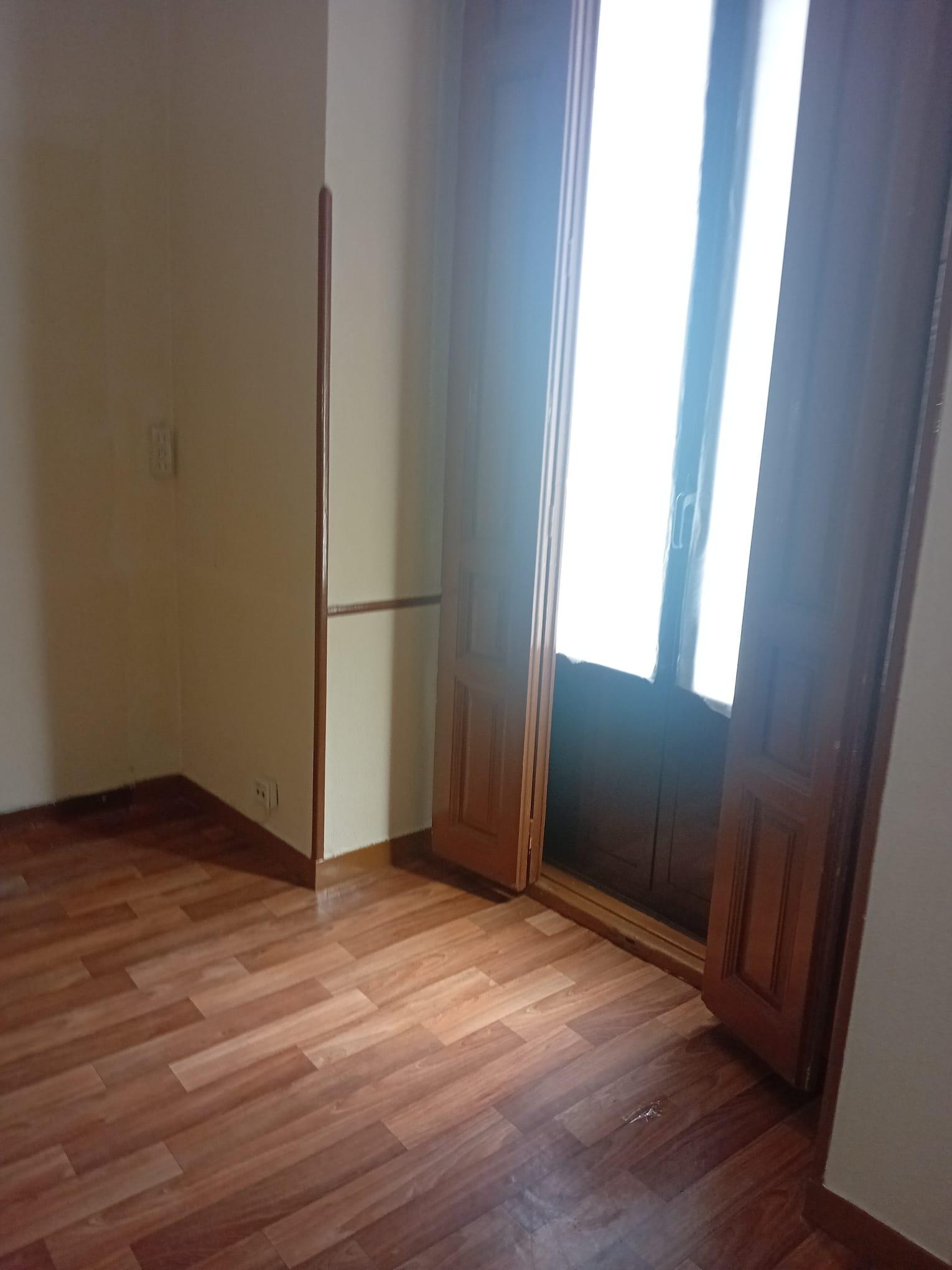 Piso en venta en C. del Mesón de Paredes - Madrid - 4