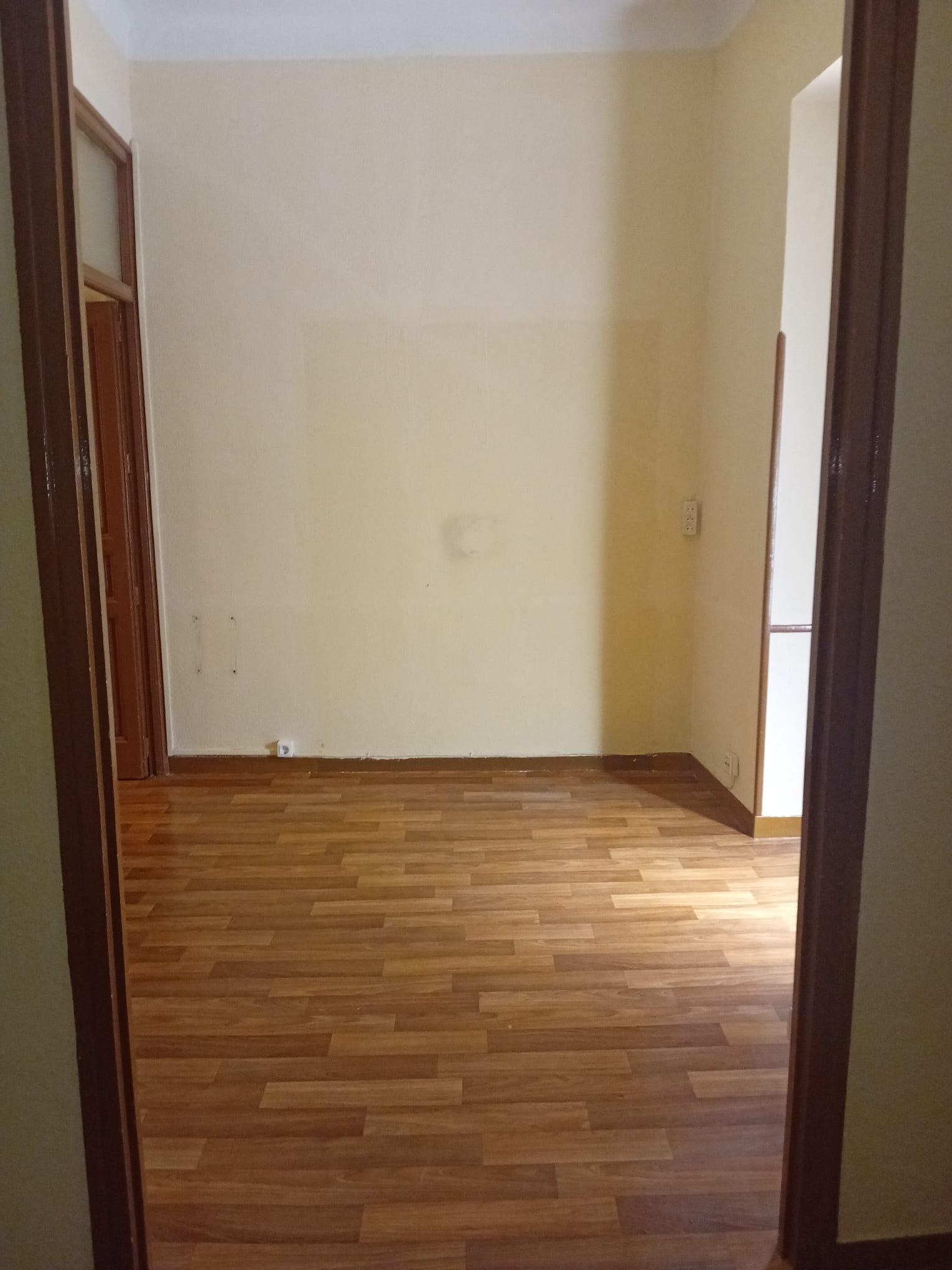 Piso en venta en C. del Mesón de Paredes - Madrid - 7