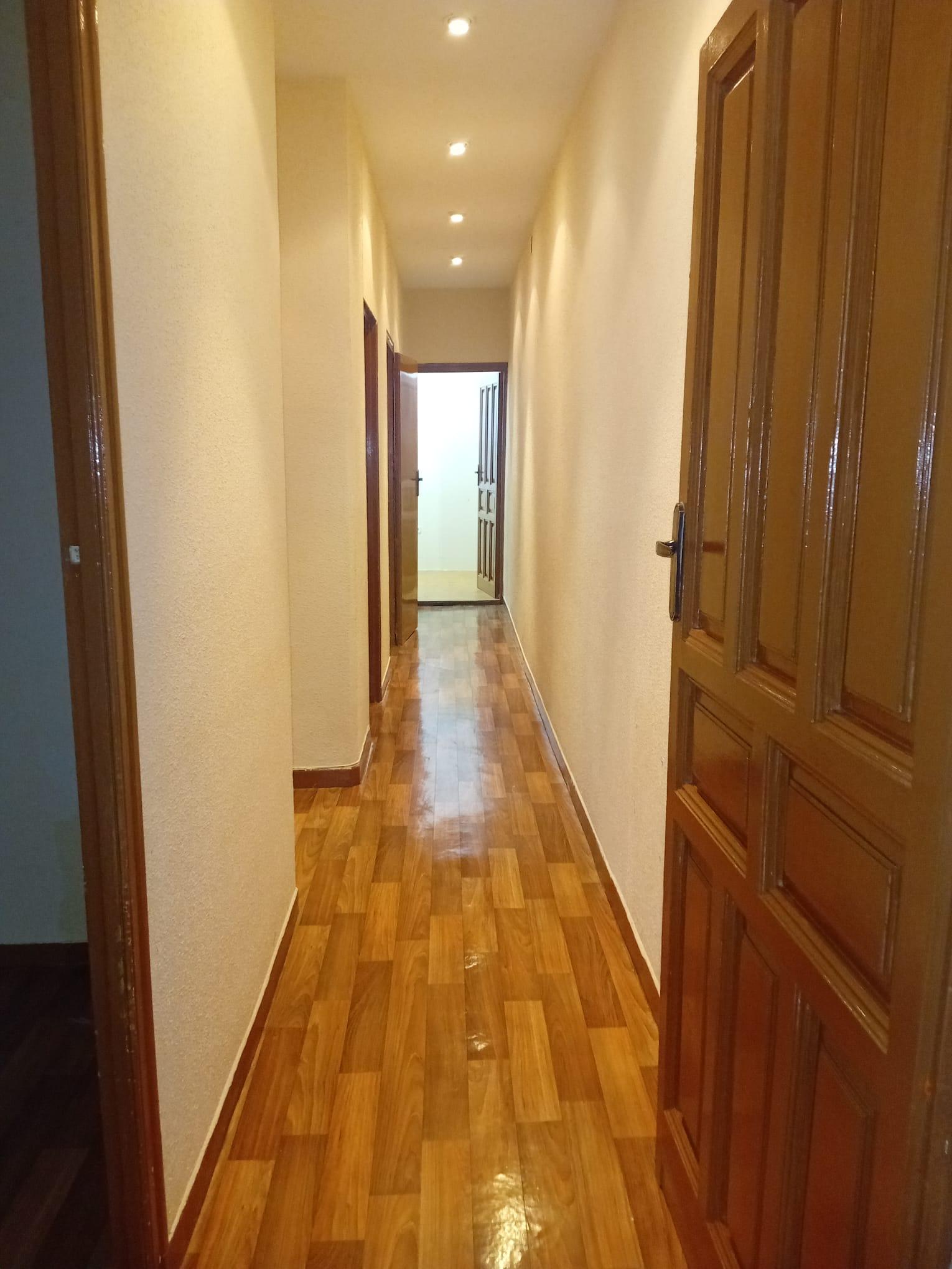Piso en venta en C. del Mesón de Paredes - Madrid - 5