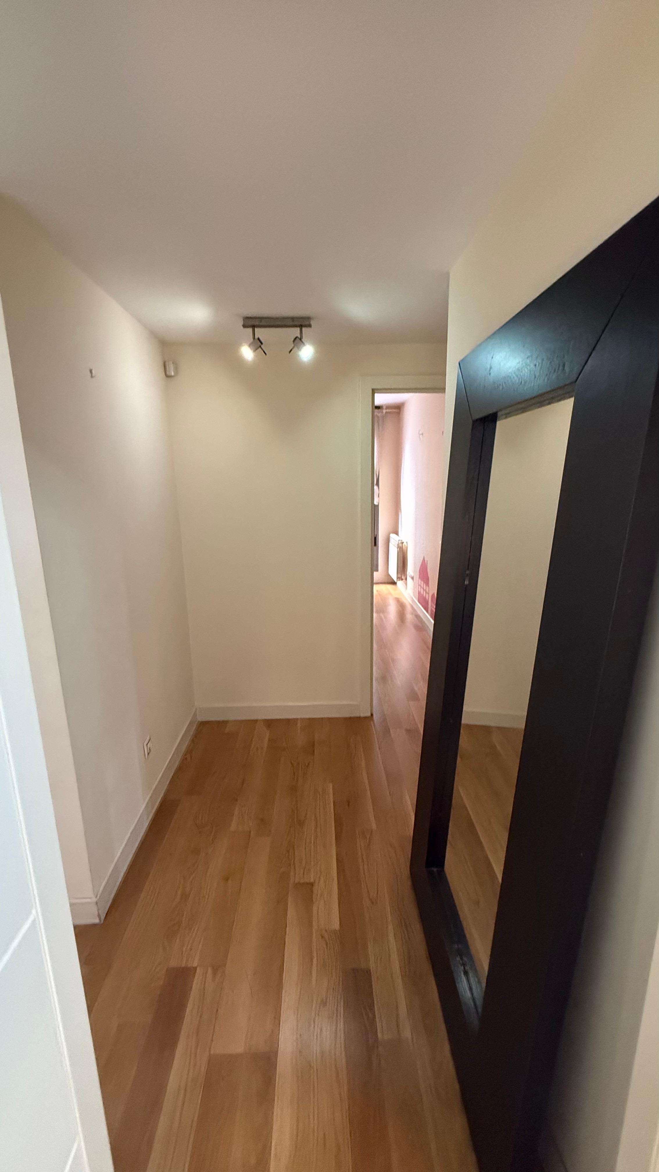 Piso en Venta en Calle de Rafael Bergamín - 24