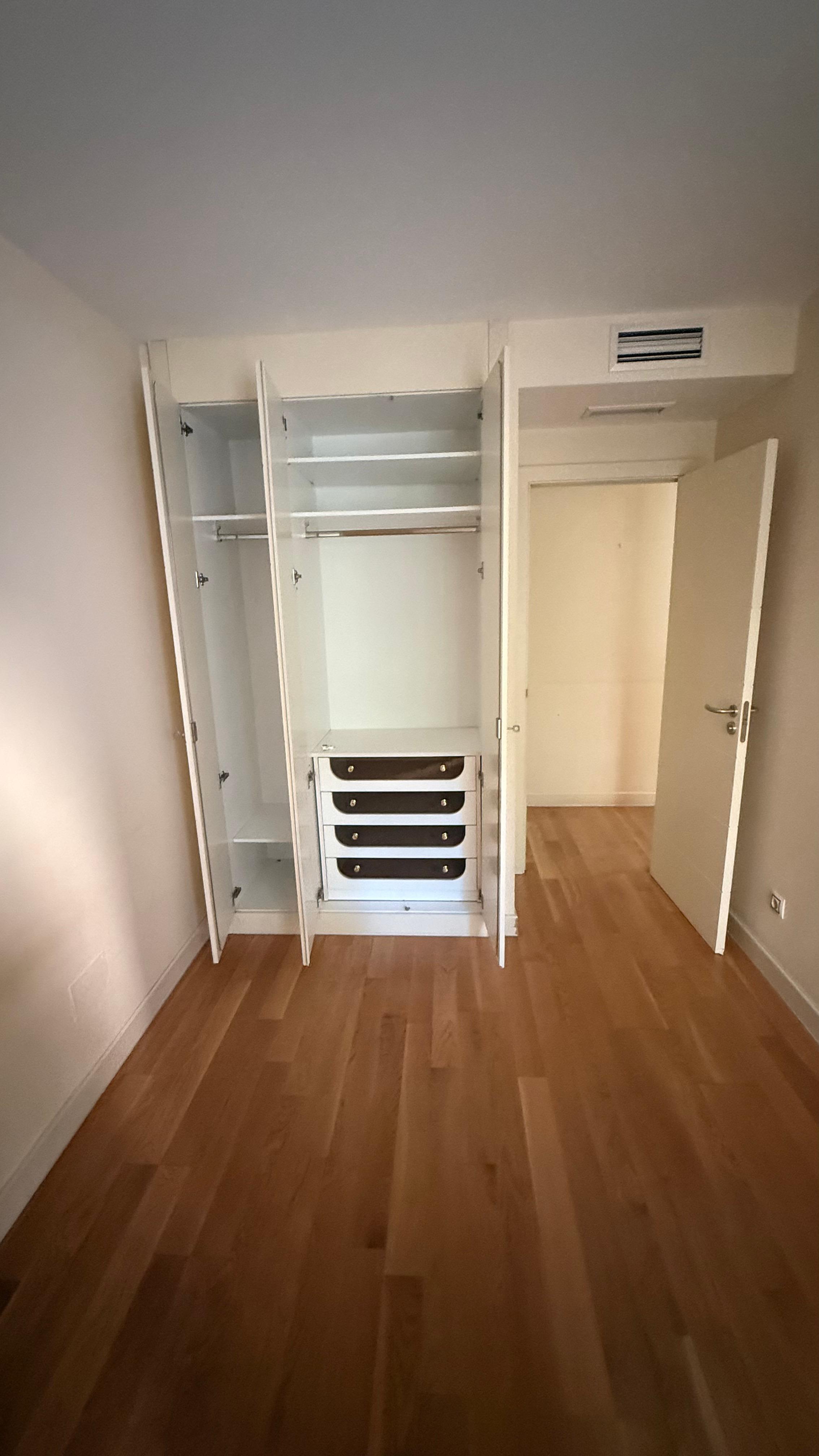 Piso en Venta en Calle de Rafael Bergamín - 6
