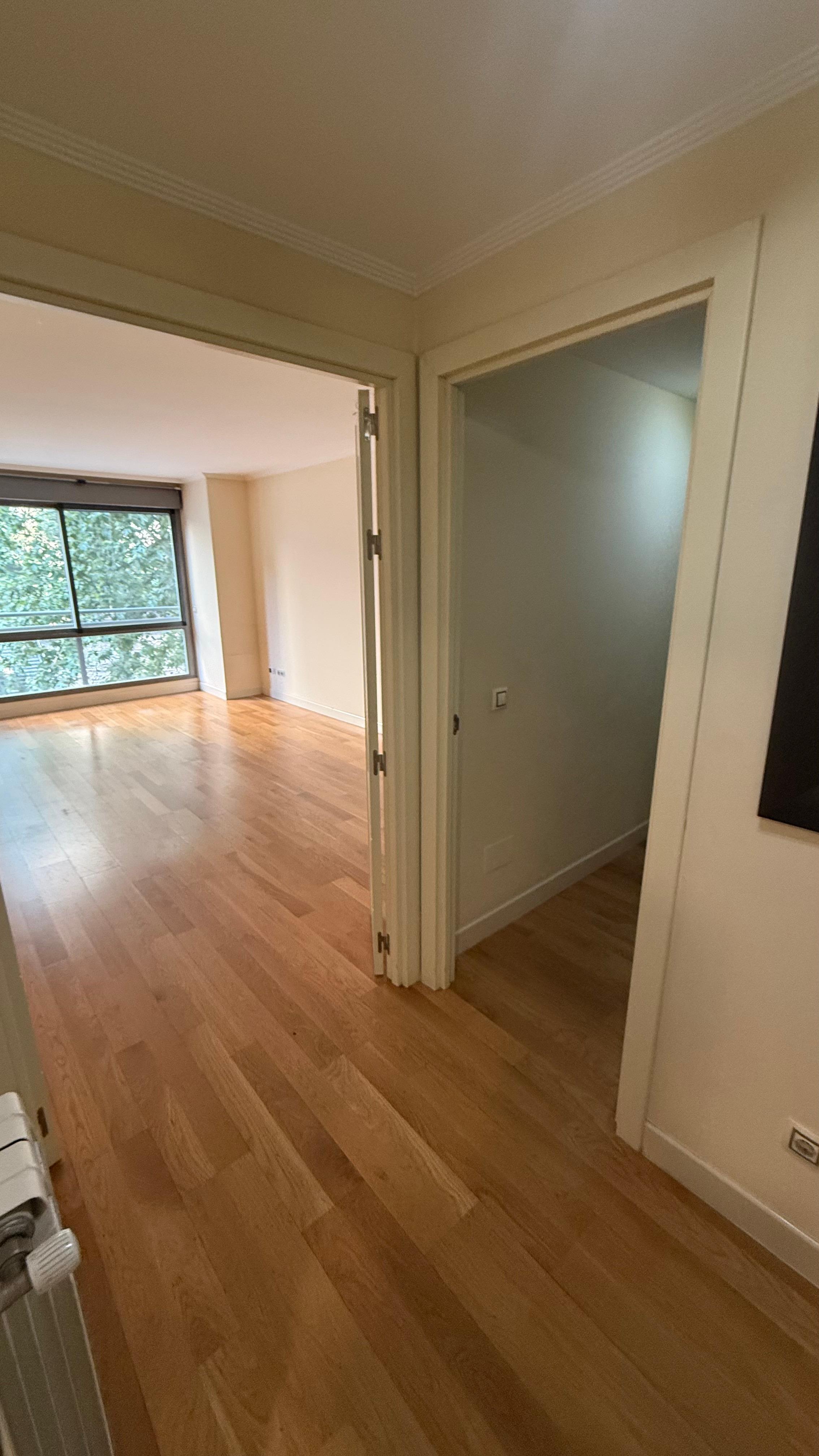 Piso en Venta en Calle de Rafael Bergamín - 2