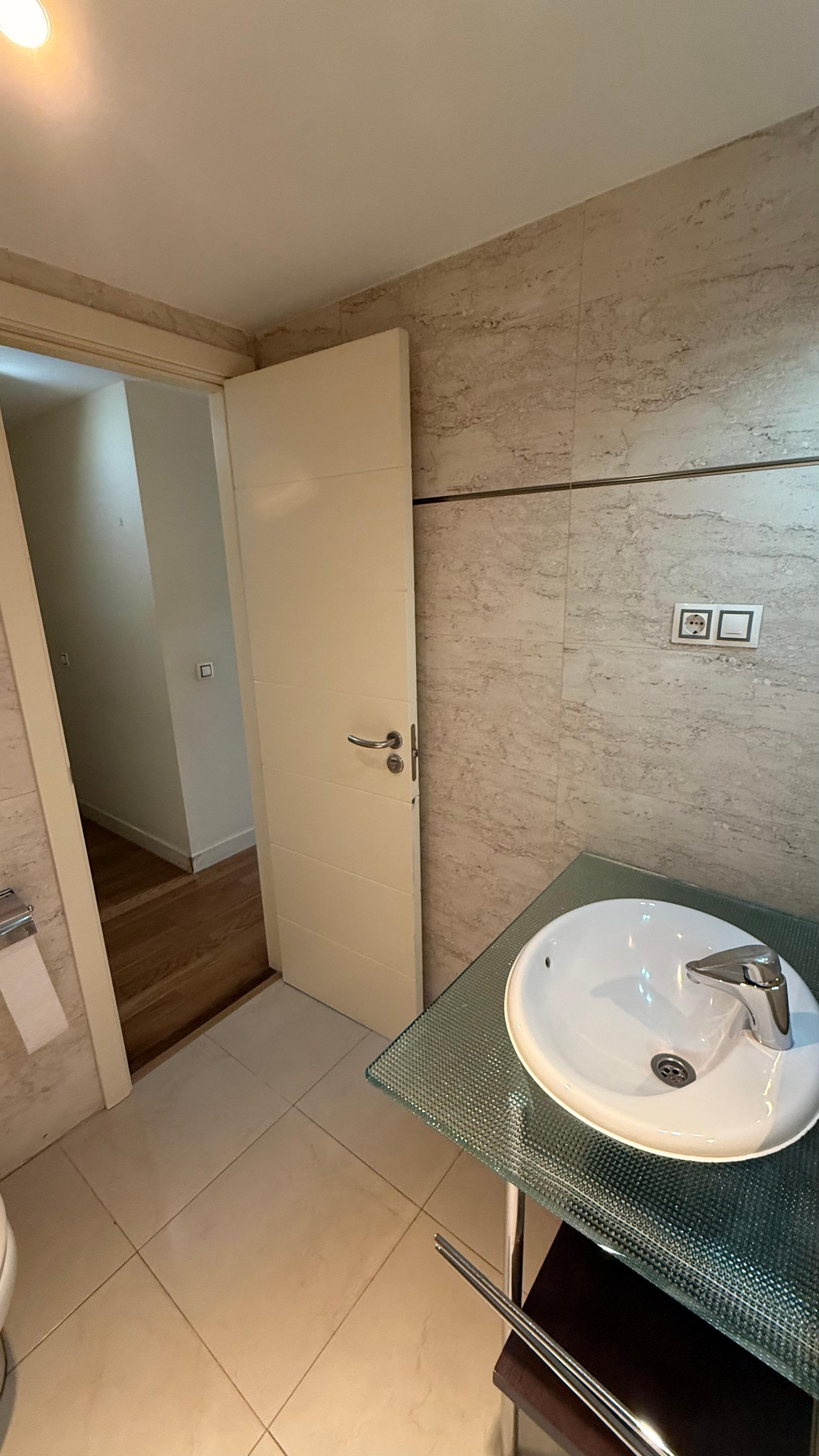 Piso en Venta en Calle de Rafael Bergamín - 18