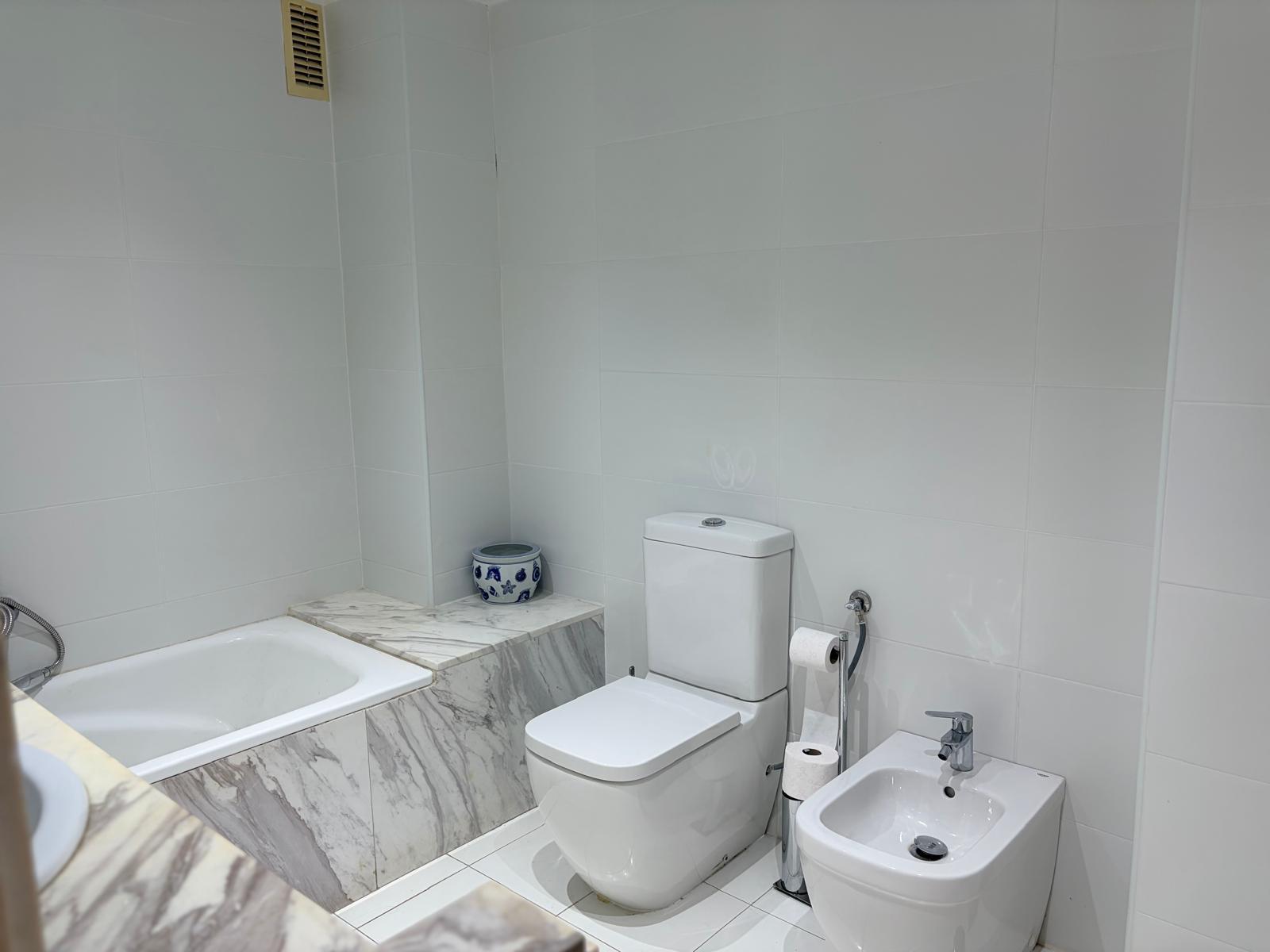 Piso en Venta en Avinguda Oscar Espla - 13