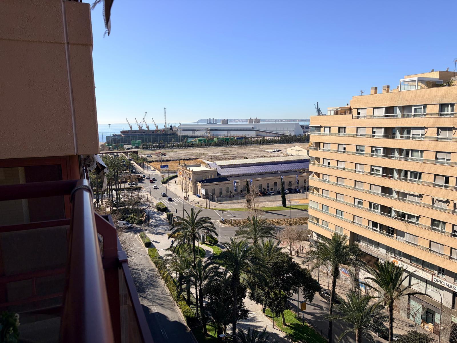 Piso en Venta en Avinguda Oscar Espla - 21