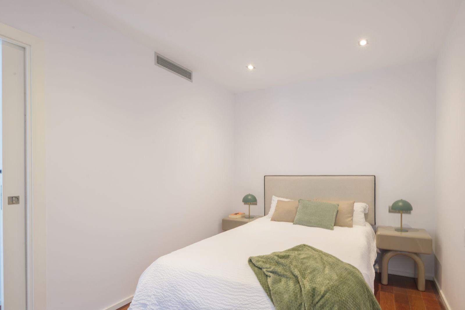 Piso en Venta en Calle Granada - 13