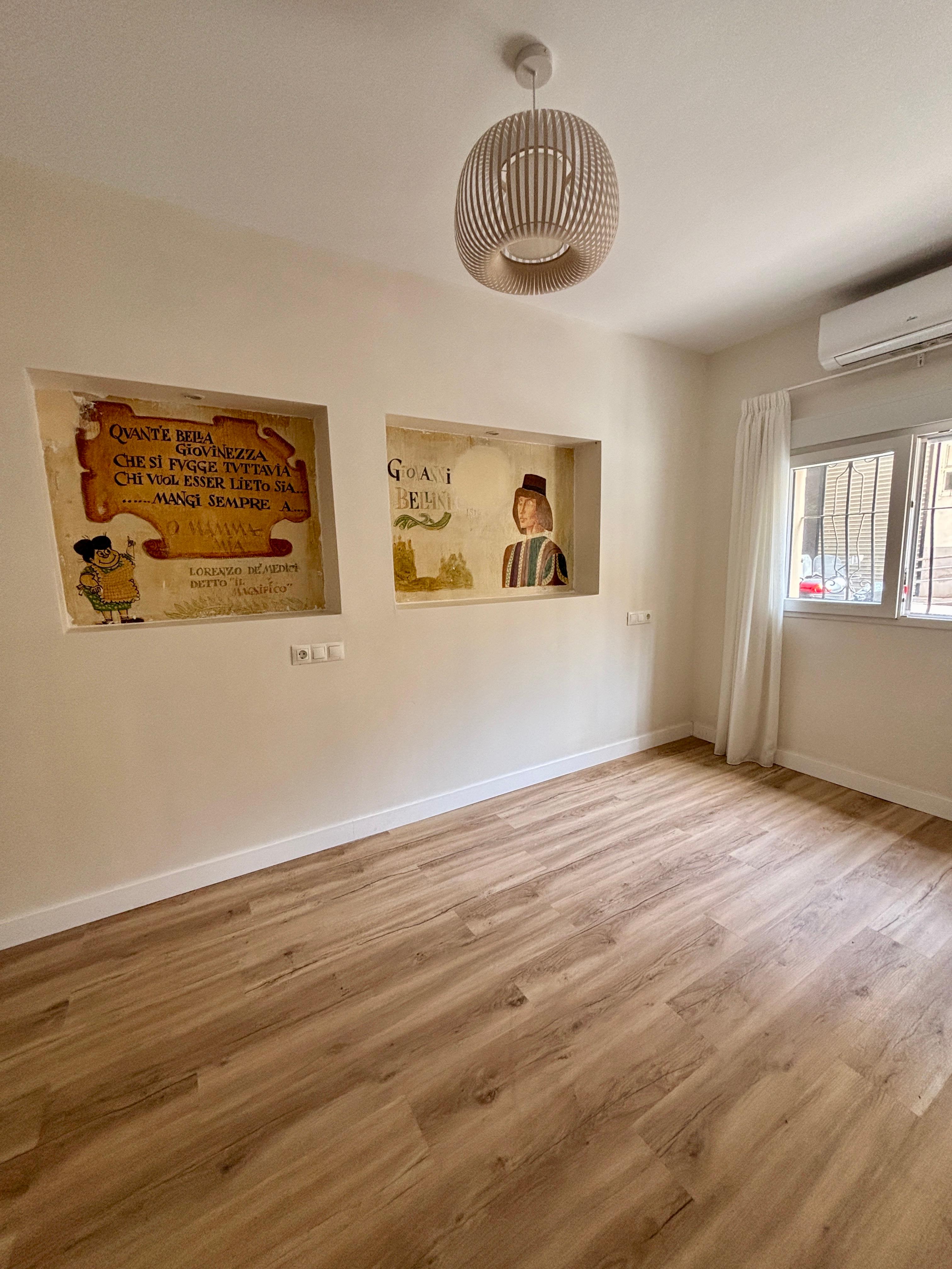 Local en Venta en Calle Gómez Pallete - 32