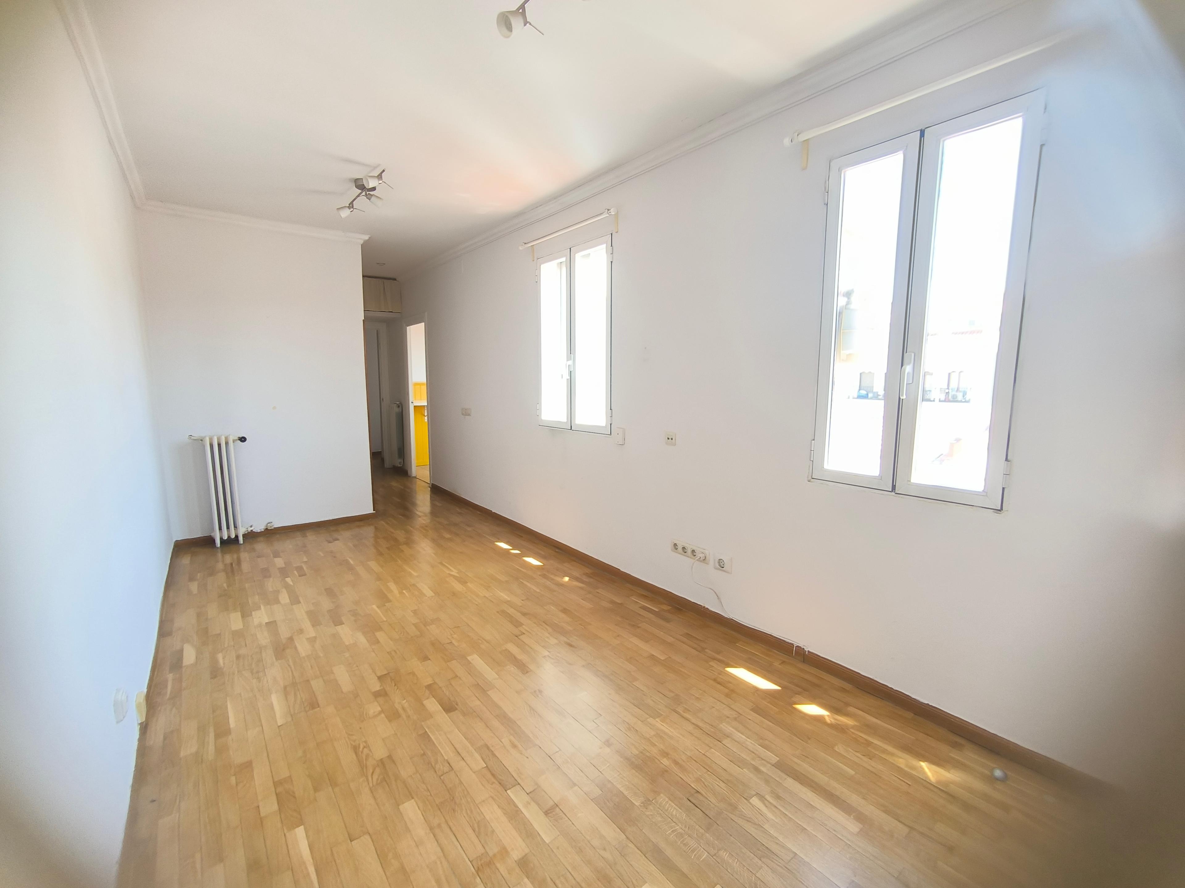 Piso en Venta en Calle de Antonio Palomino - 3