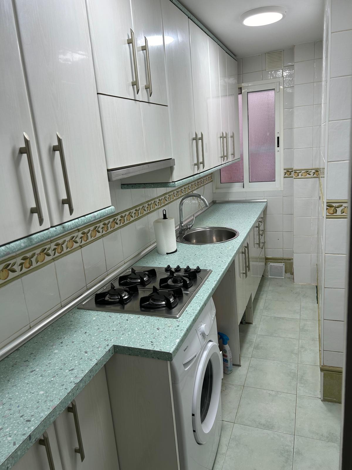 Piso en Venta en Calle Pintor Antonio Amorós - 12