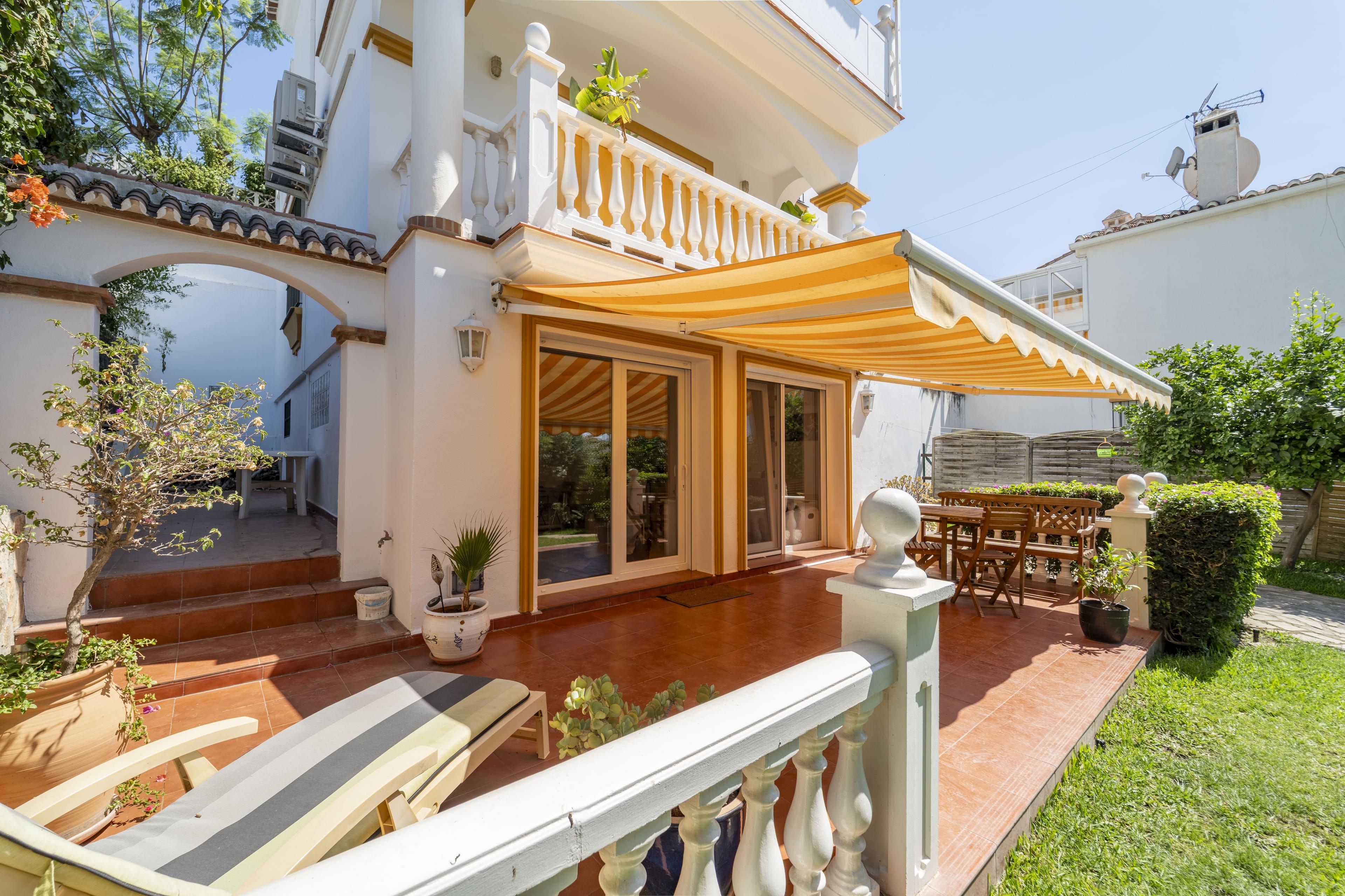 Villa en Venta en Calle Monte Florido - 42