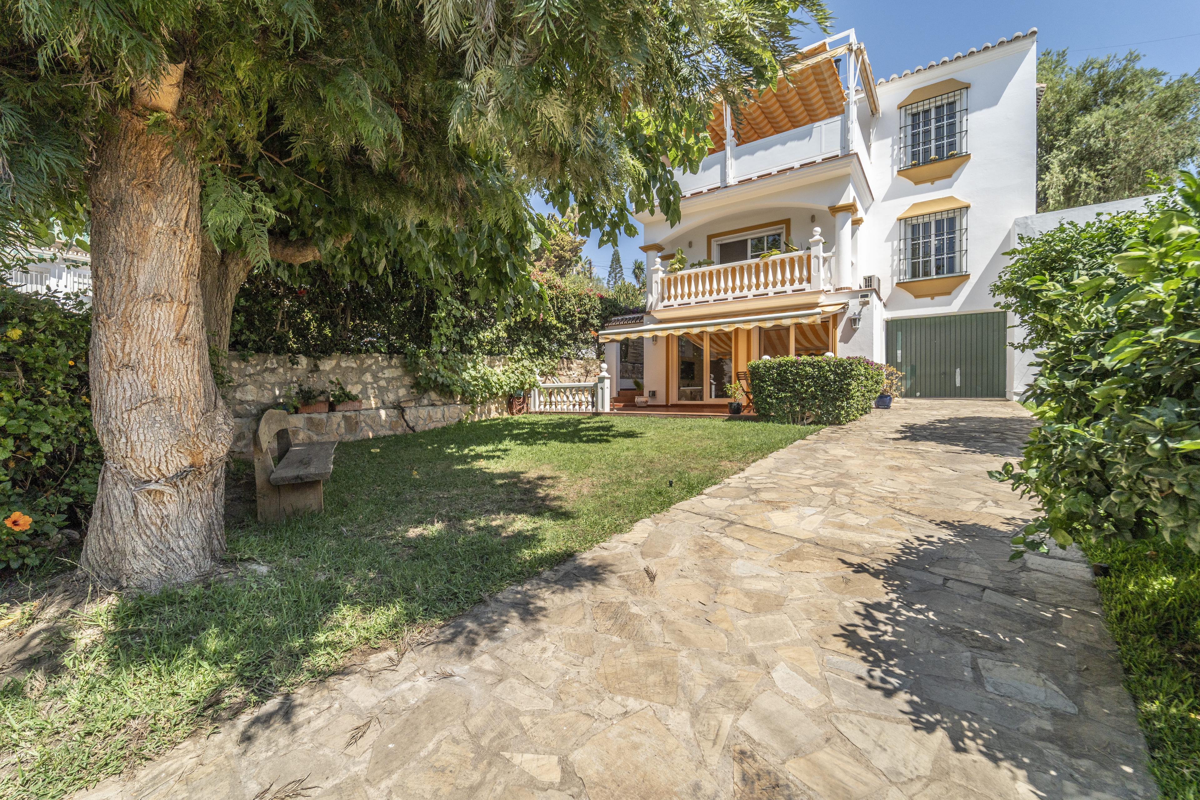 Villa en Venta en Calle Monte Florido - 3