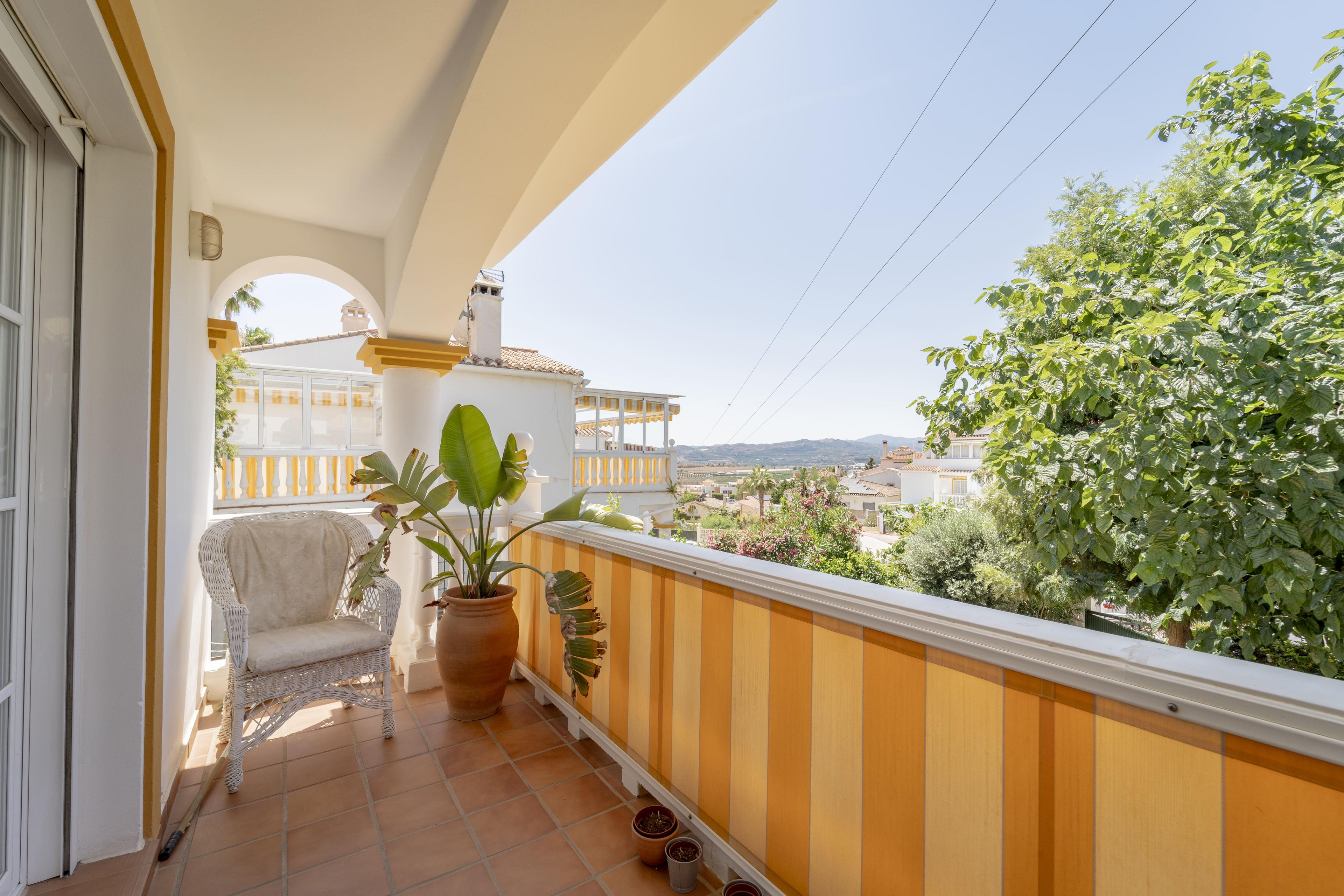 Villa en Venta en Calle Monte Florido - 29