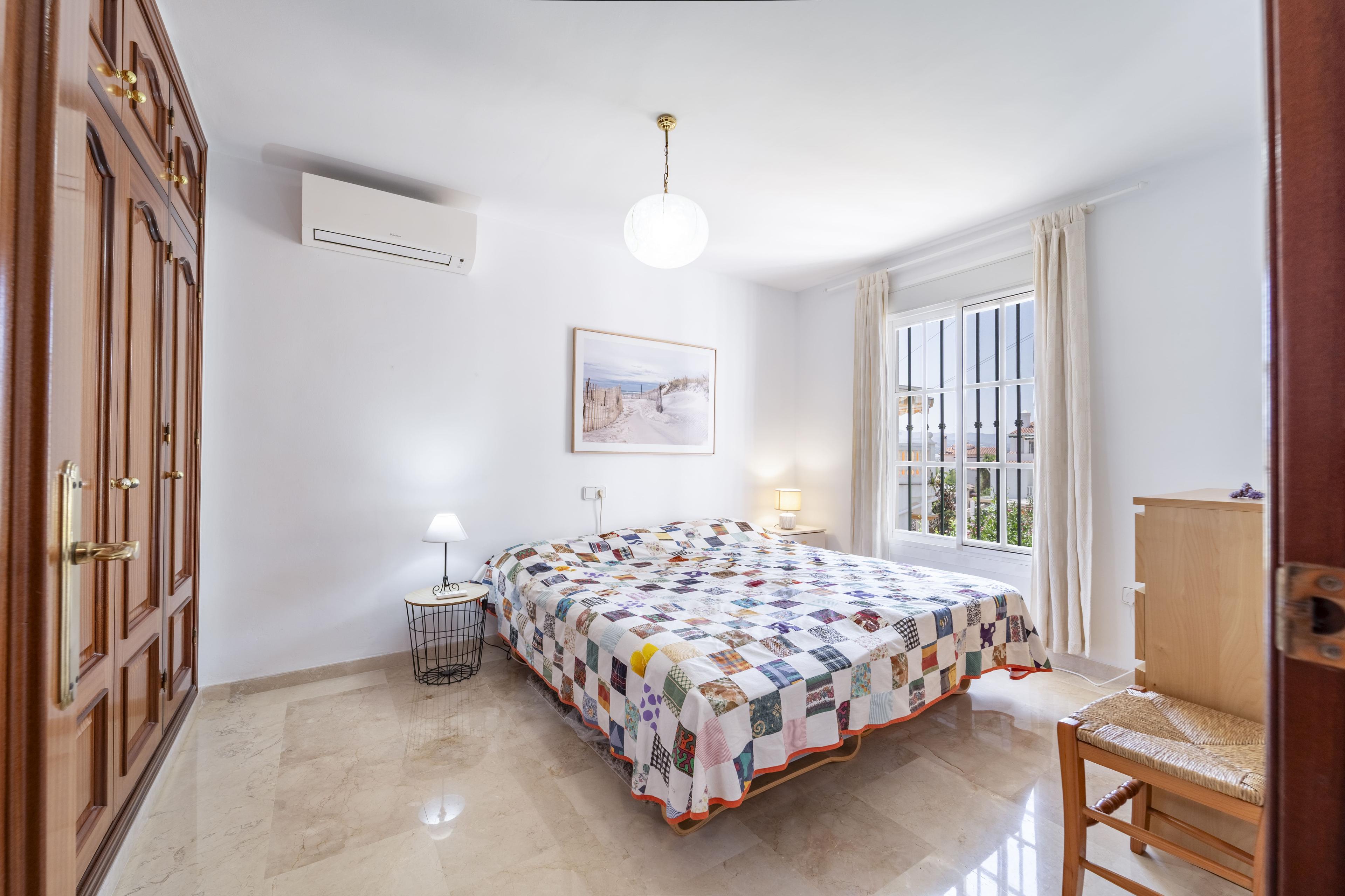 Villa en Venta en Calle Monte Florido - 23