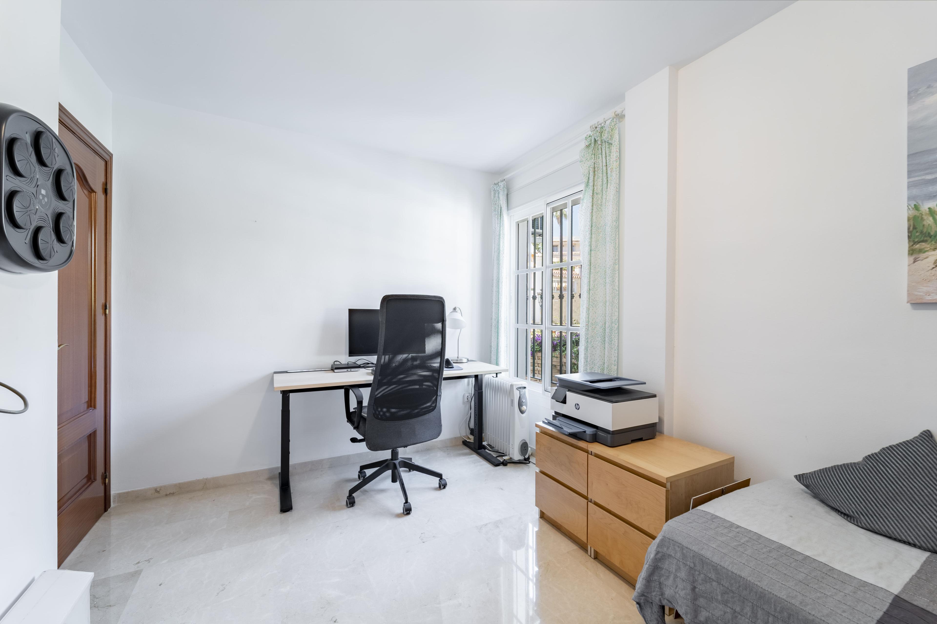Villa en Venta en Calle Monte Florido - 32
