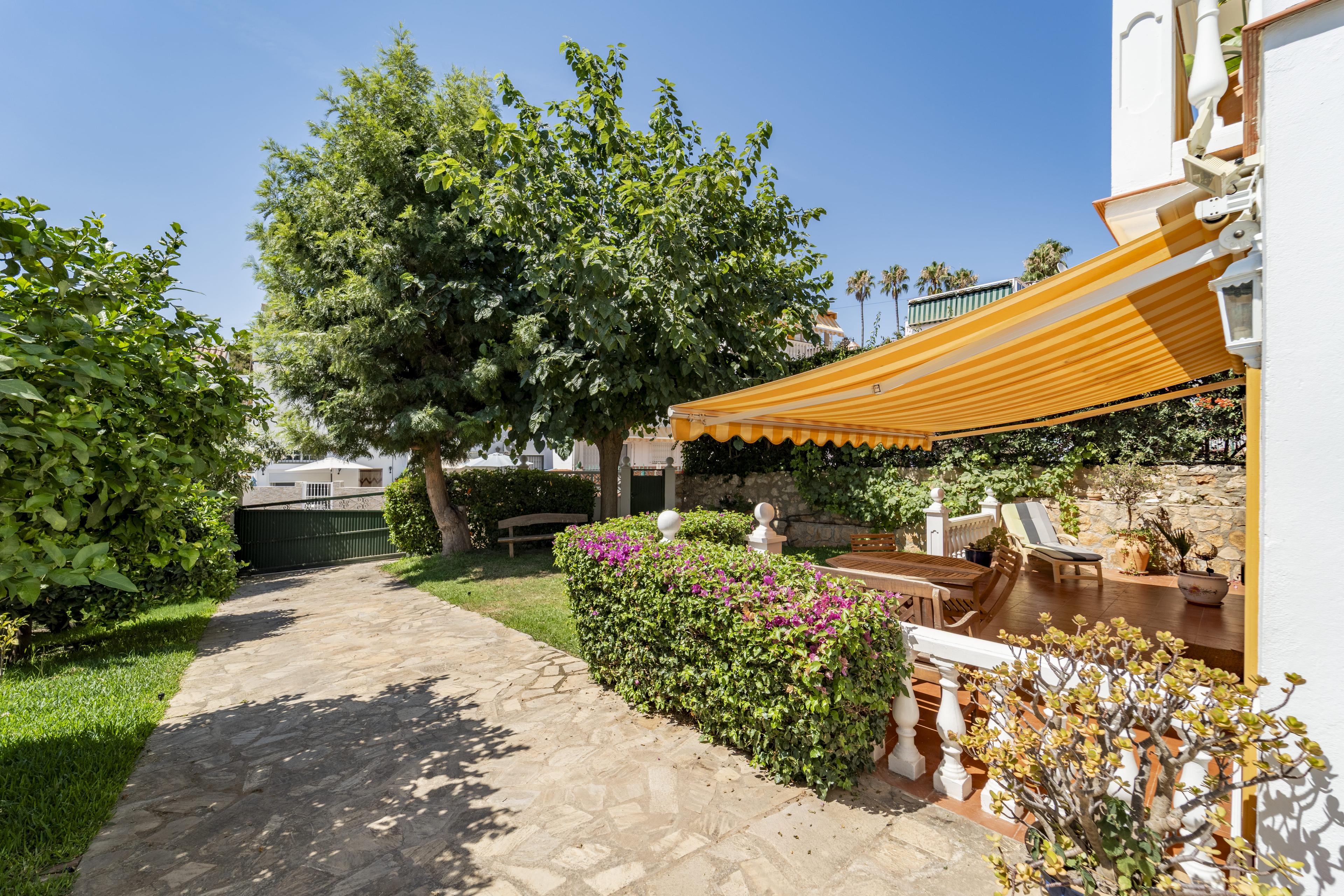 Villa en Venta en Calle Monte Florido - 7
