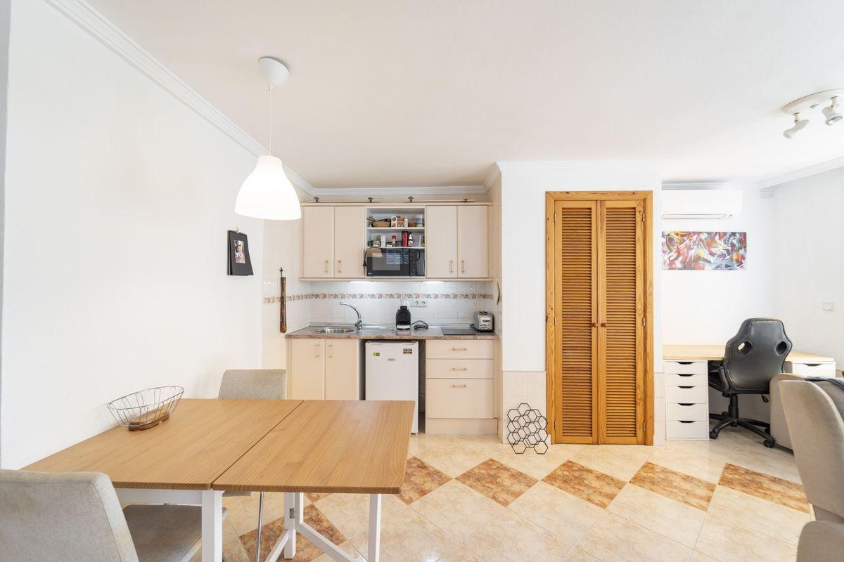 https://docs-cdn.huspy.net/01KX3PZ3ZC4QR77NAXYAWQ4QJ4