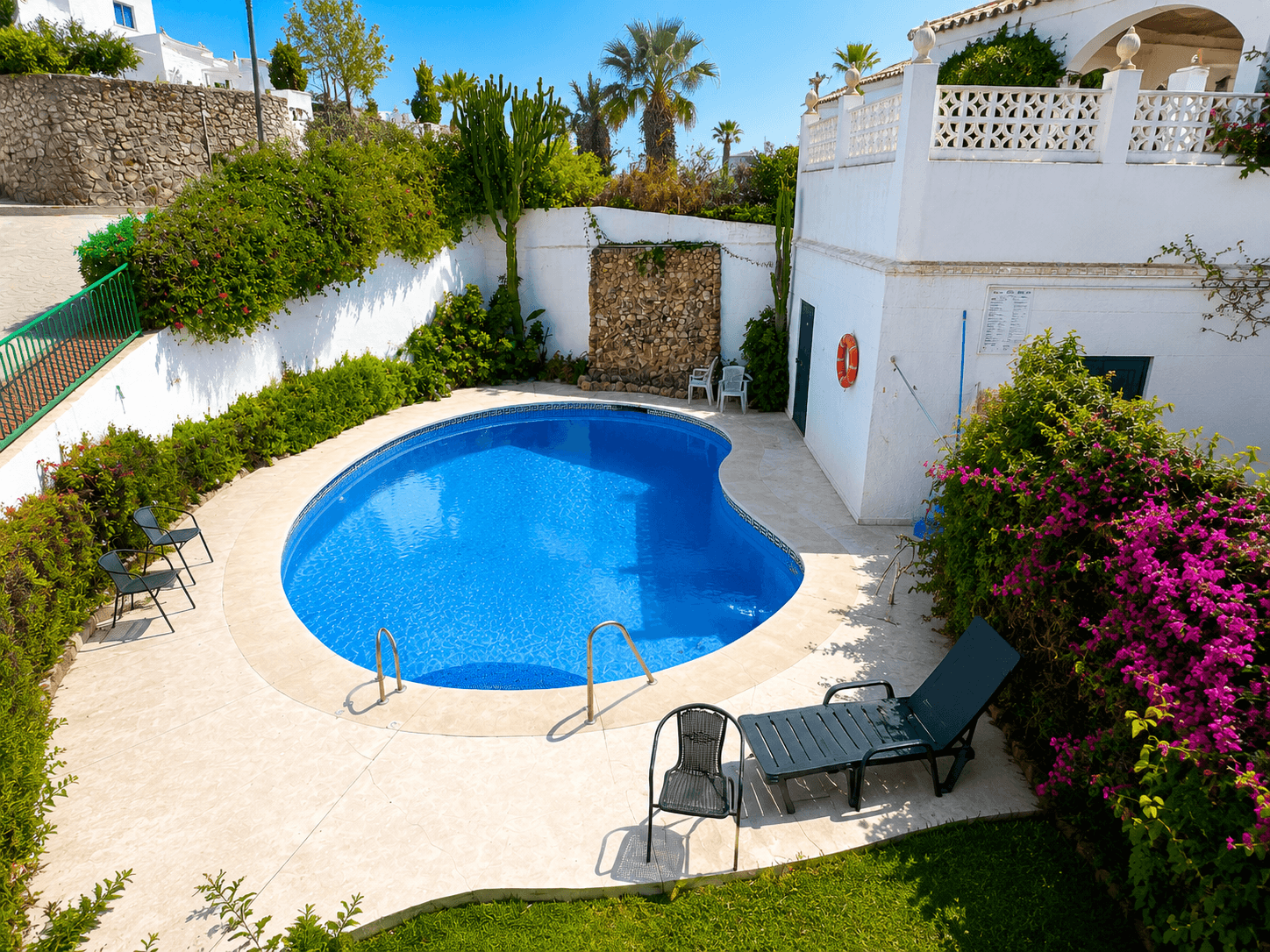 Villa en Venta en Calle Monte Florido - 46