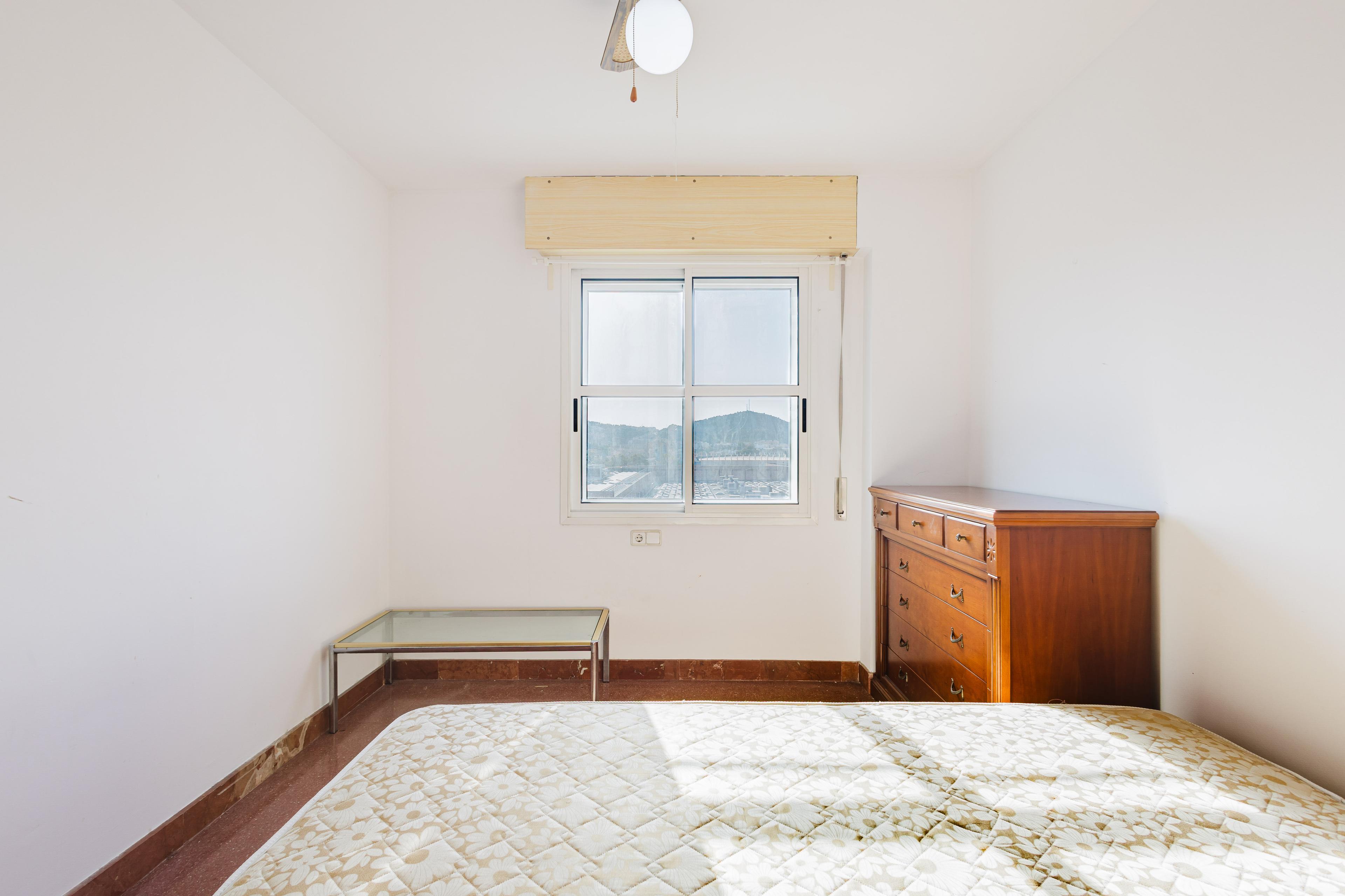 Piso en Venta en Avenida Simón Bolívar - 24