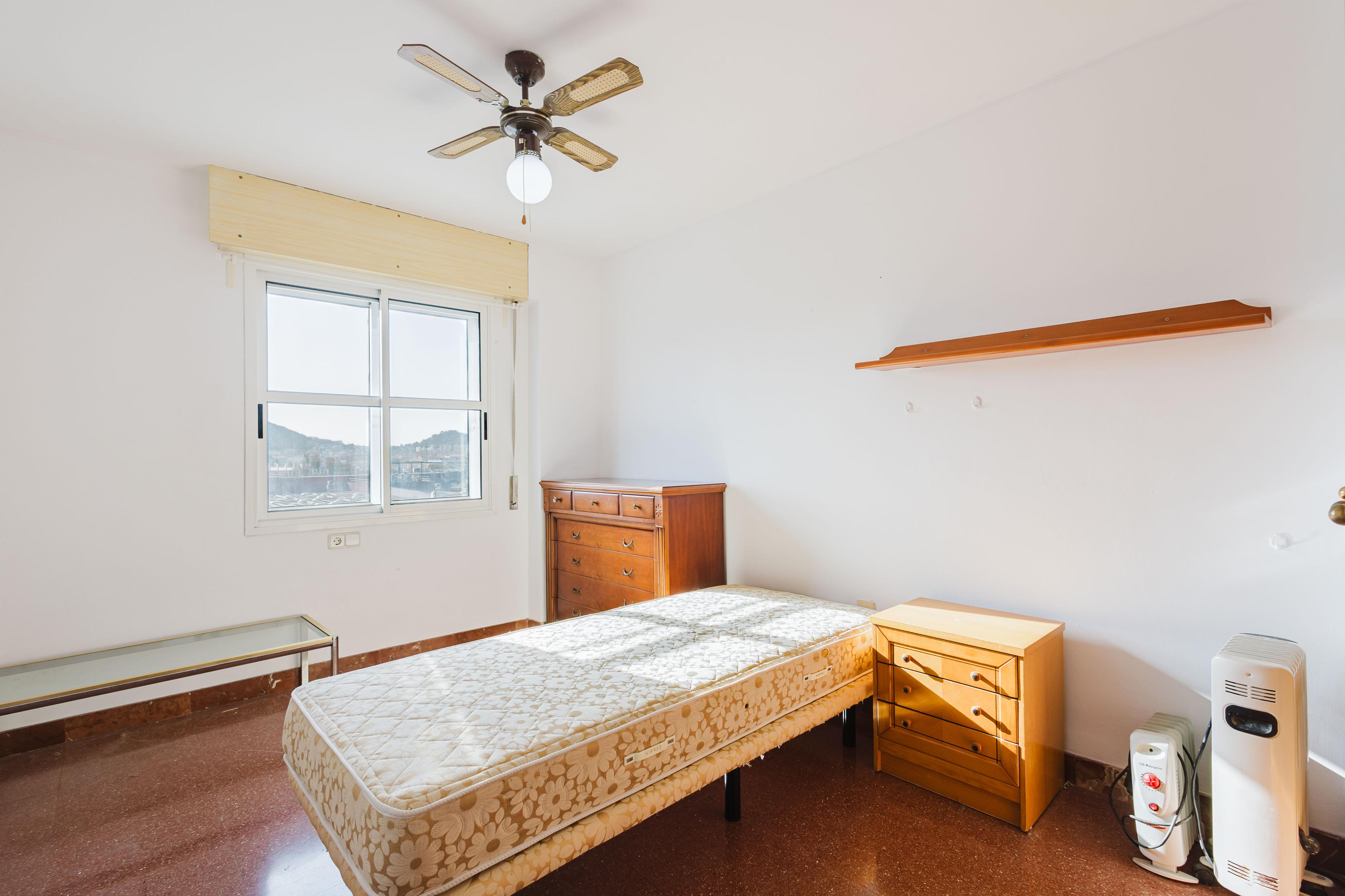 Piso en Venta en Avenida Simón Bolívar - 23