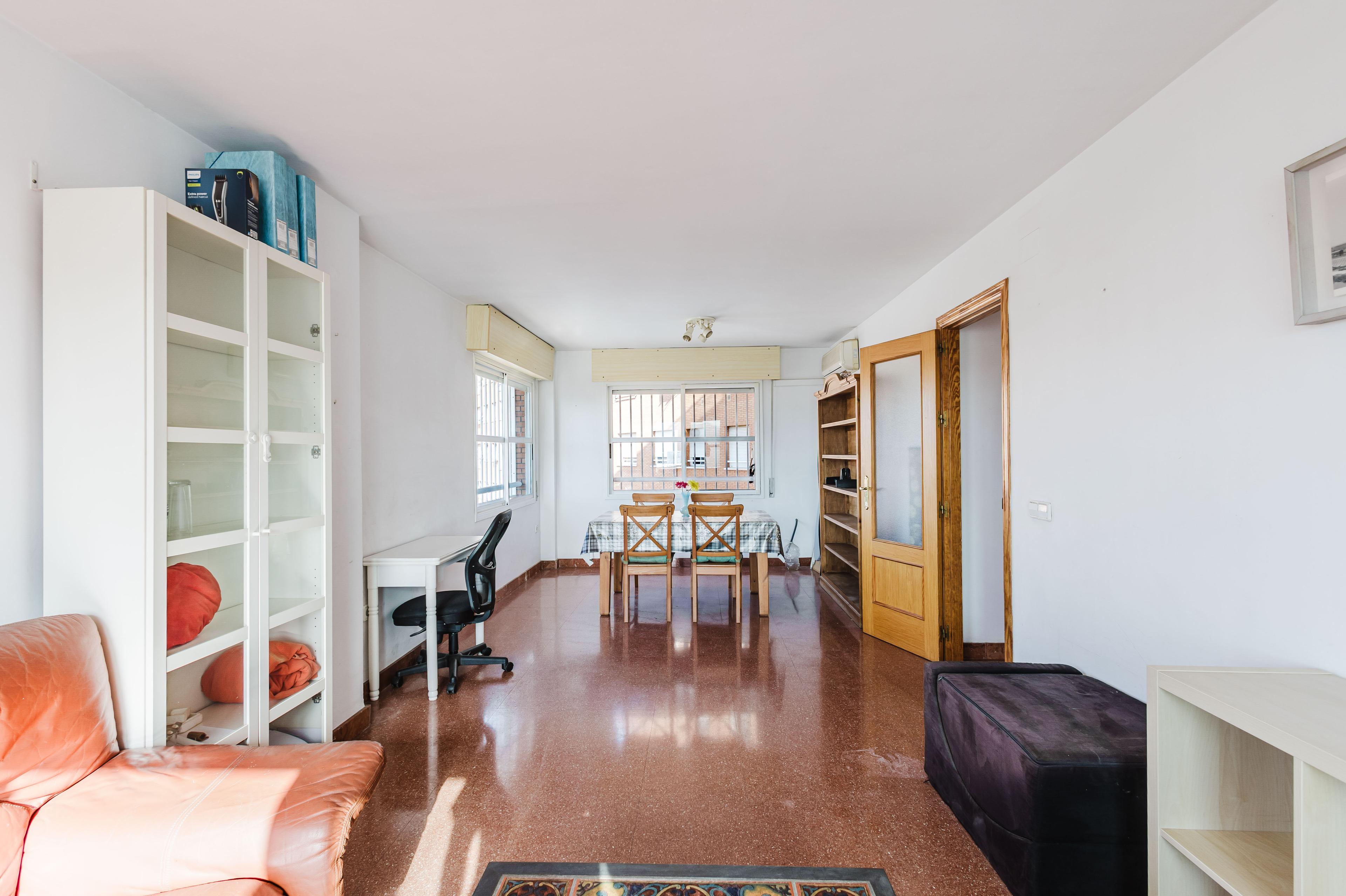 Piso en Venta en Avenida Simón Bolívar - 5