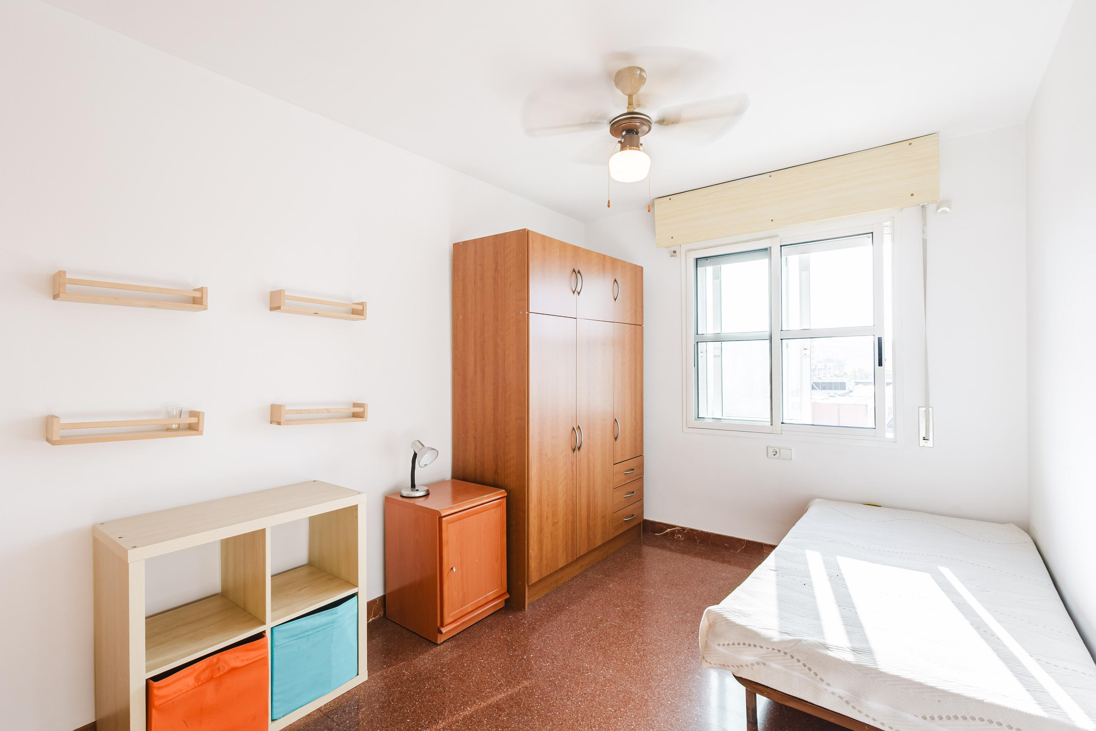 Piso en Venta en Avenida Simón Bolívar - 20