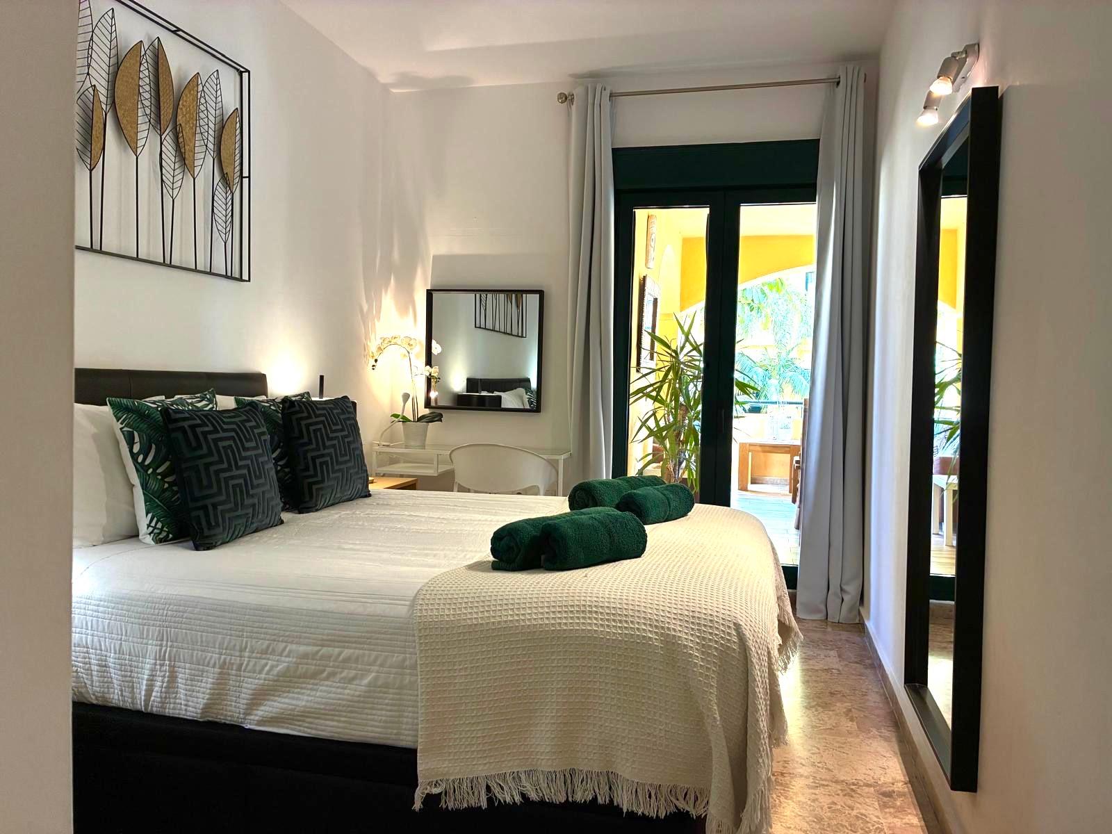 Piso en Venta en Avenida Santiago de Compostela - 10
