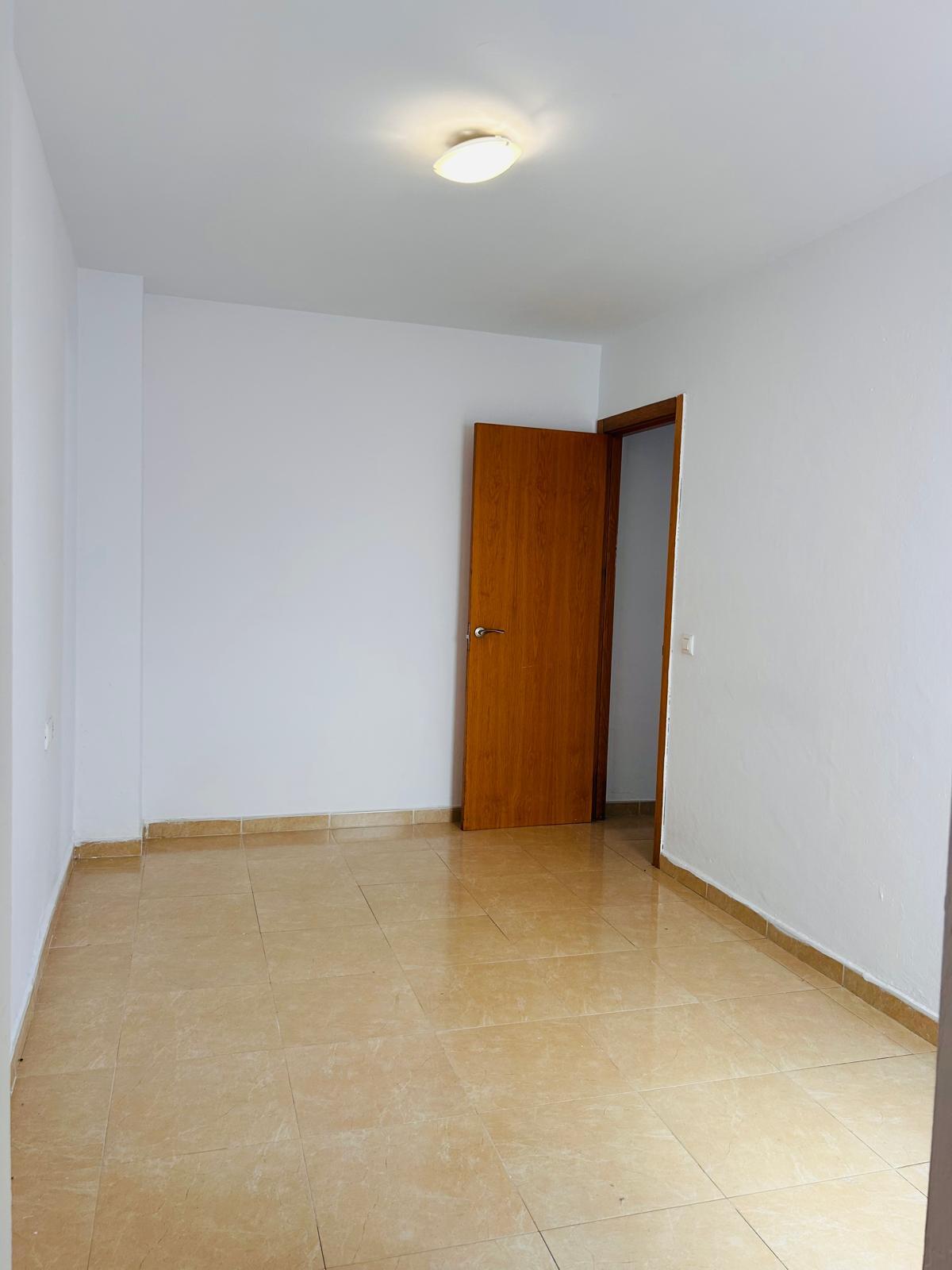 Piso en Venta en Calle Ricardo Calvo - 4