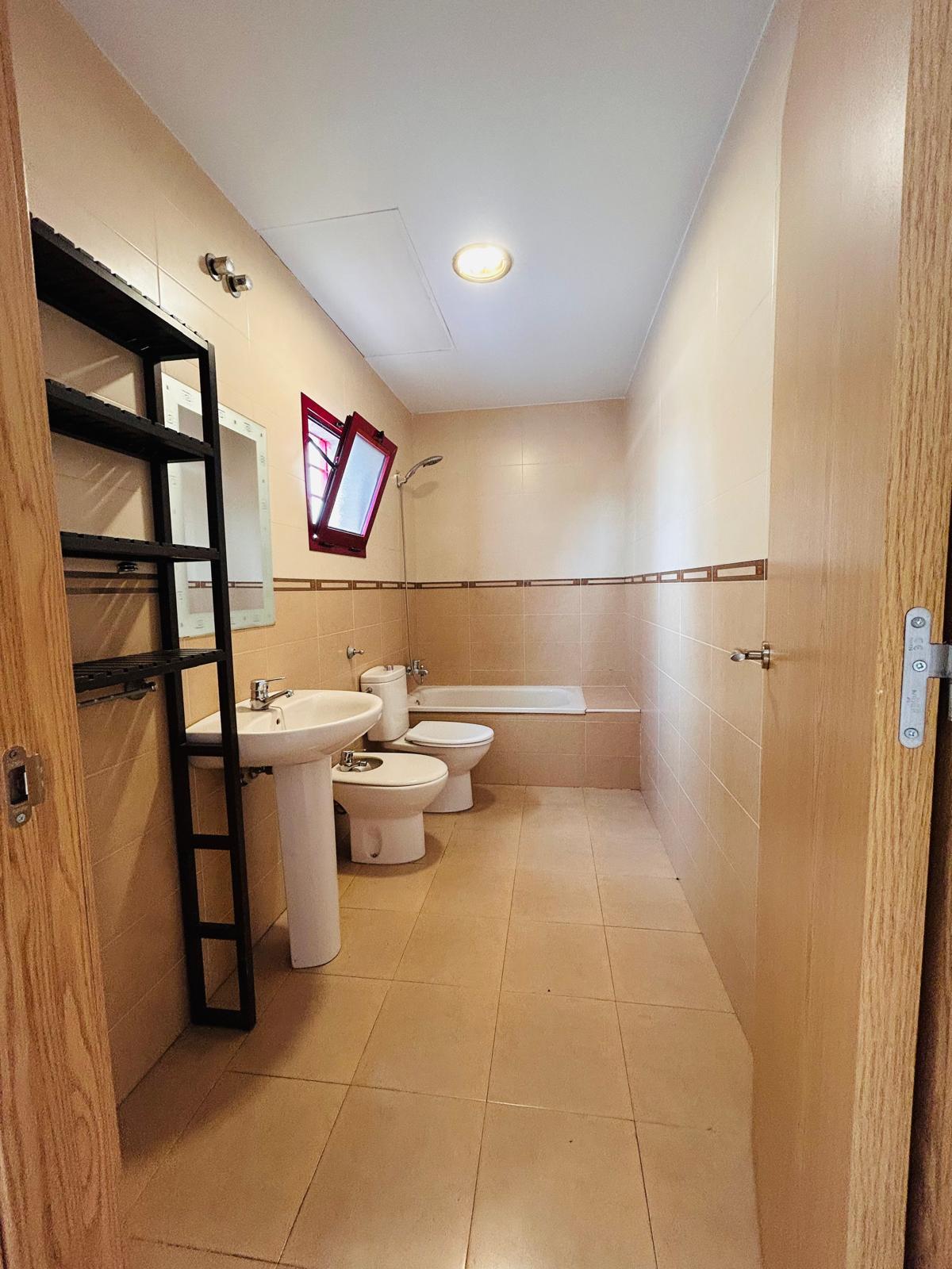 Piso en Venta en Calle Ricardo Calvo - 5