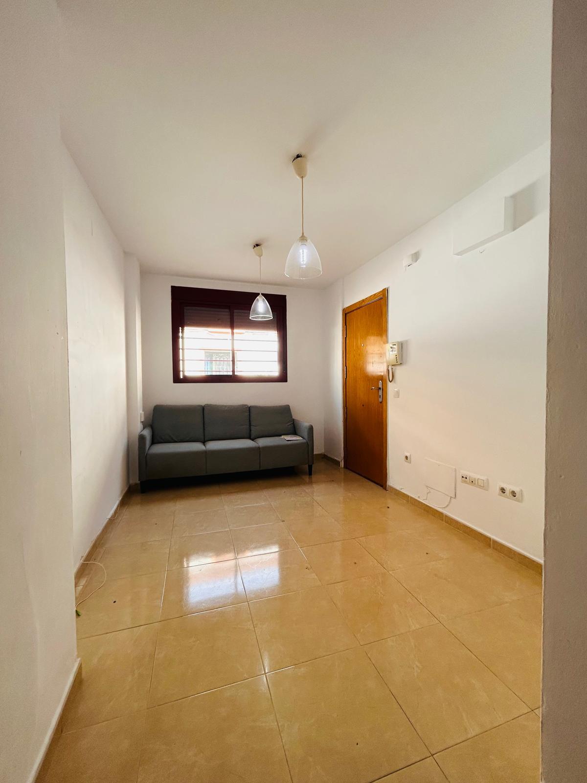 Piso en Venta en Calle Ricardo Calvo - 2