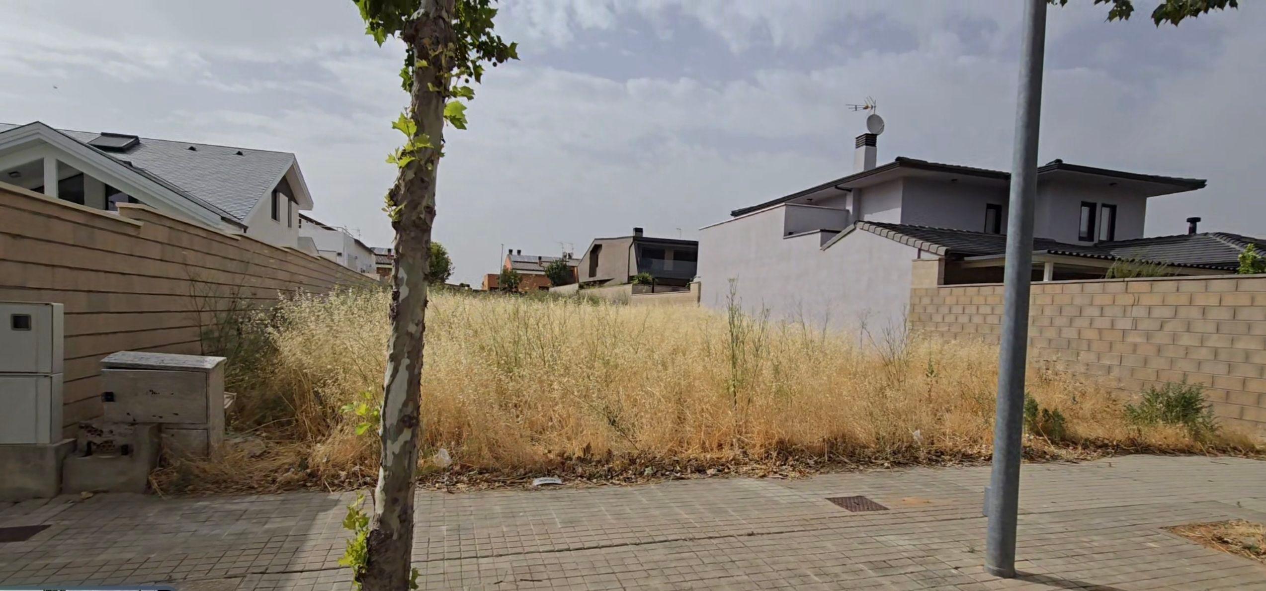 Terreno en Venta en Avenida de la Unión Europea - 6