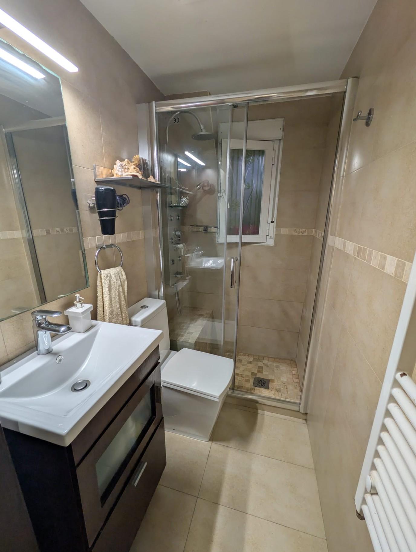 Piso en Venta en Calle del Castillo de Simancas - 12