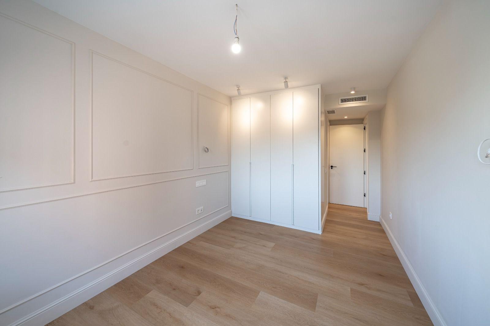 Piso en Venta en Avenida de Ramón y Cajal - 28