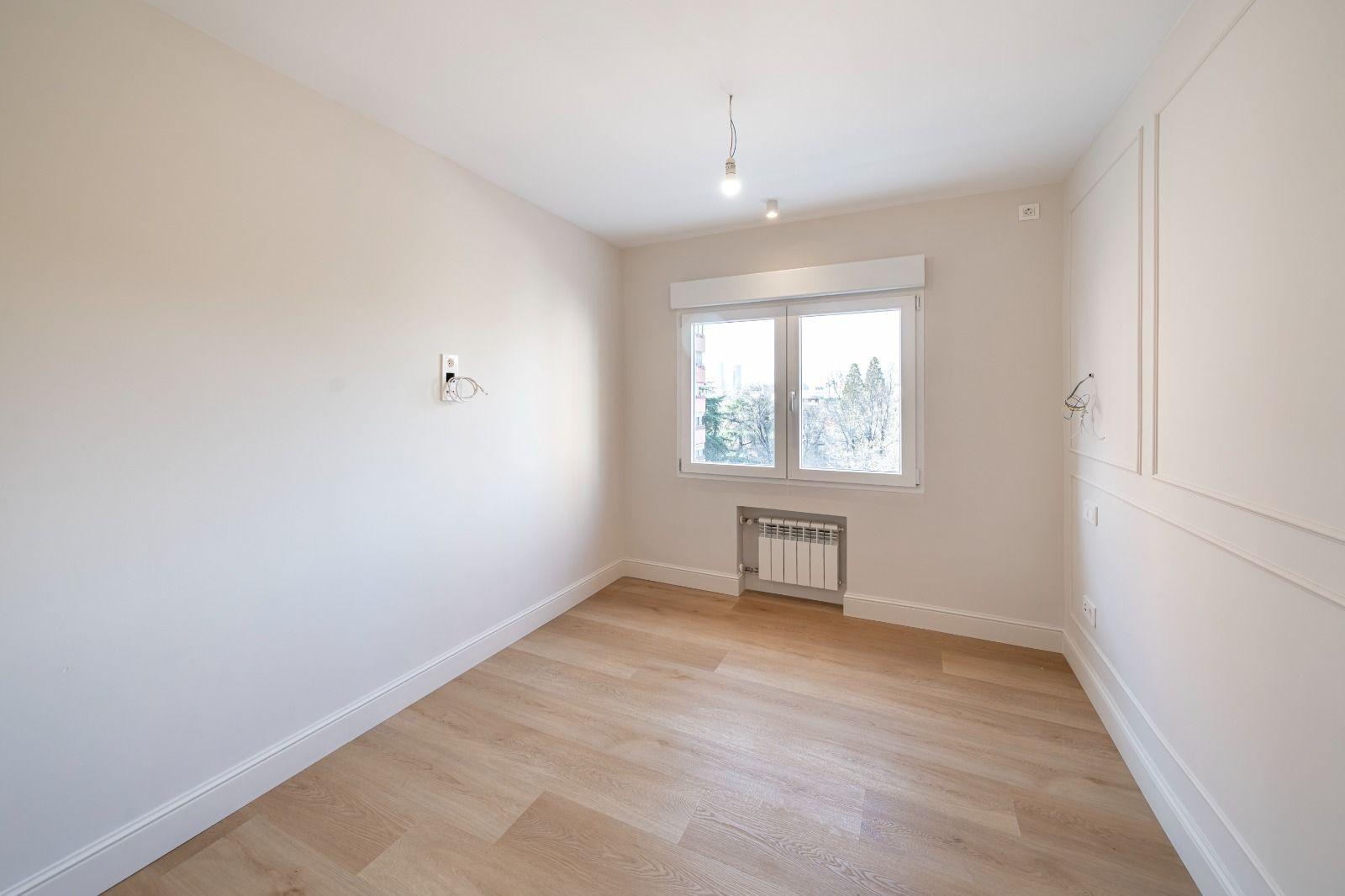 Piso en Venta en Avenida de Ramón y Cajal - 29