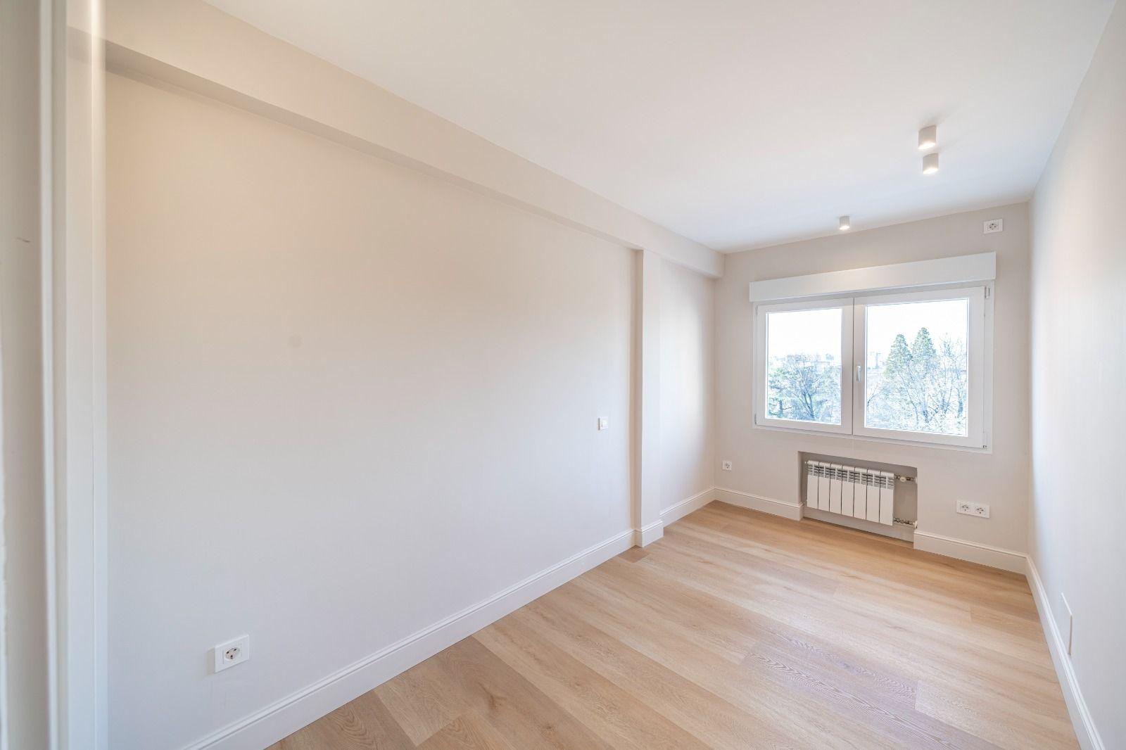Piso en Venta en Avenida de Ramón y Cajal - 30