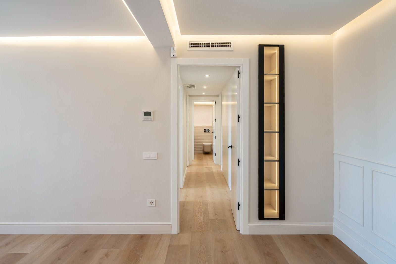 Piso en Venta en Avenida de Ramón y Cajal - 8