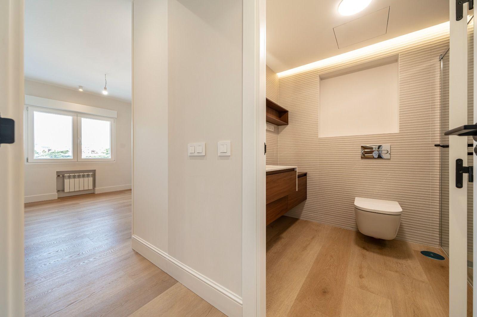 Piso en Venta en Avenida de Ramón y Cajal - 35