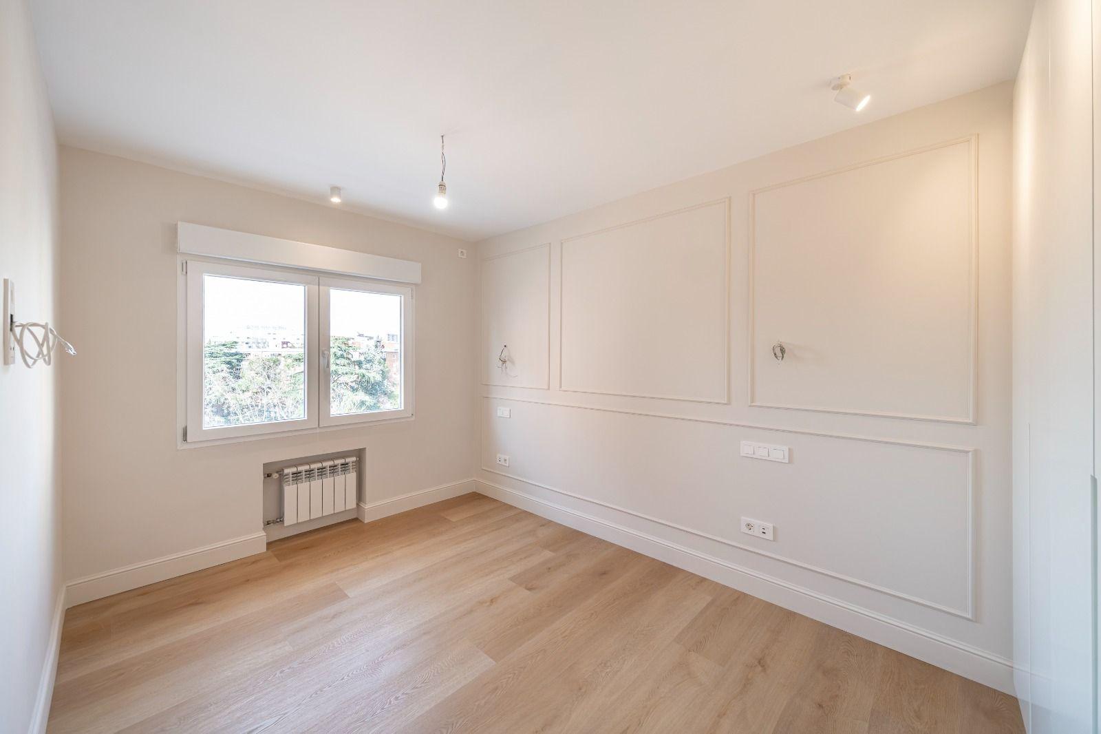 Piso en Venta en Avenida de Ramón y Cajal - 32