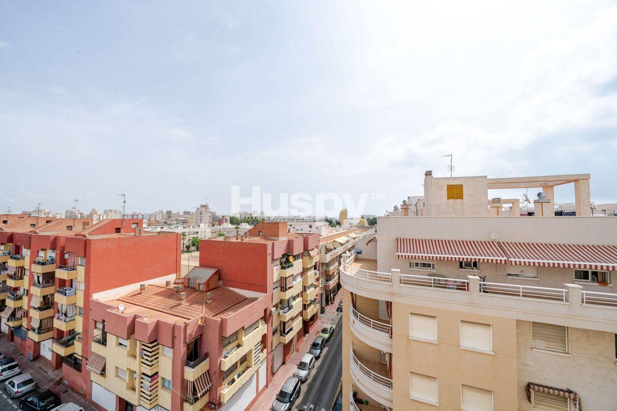 Piso en Venta en Calle Moriones - 28