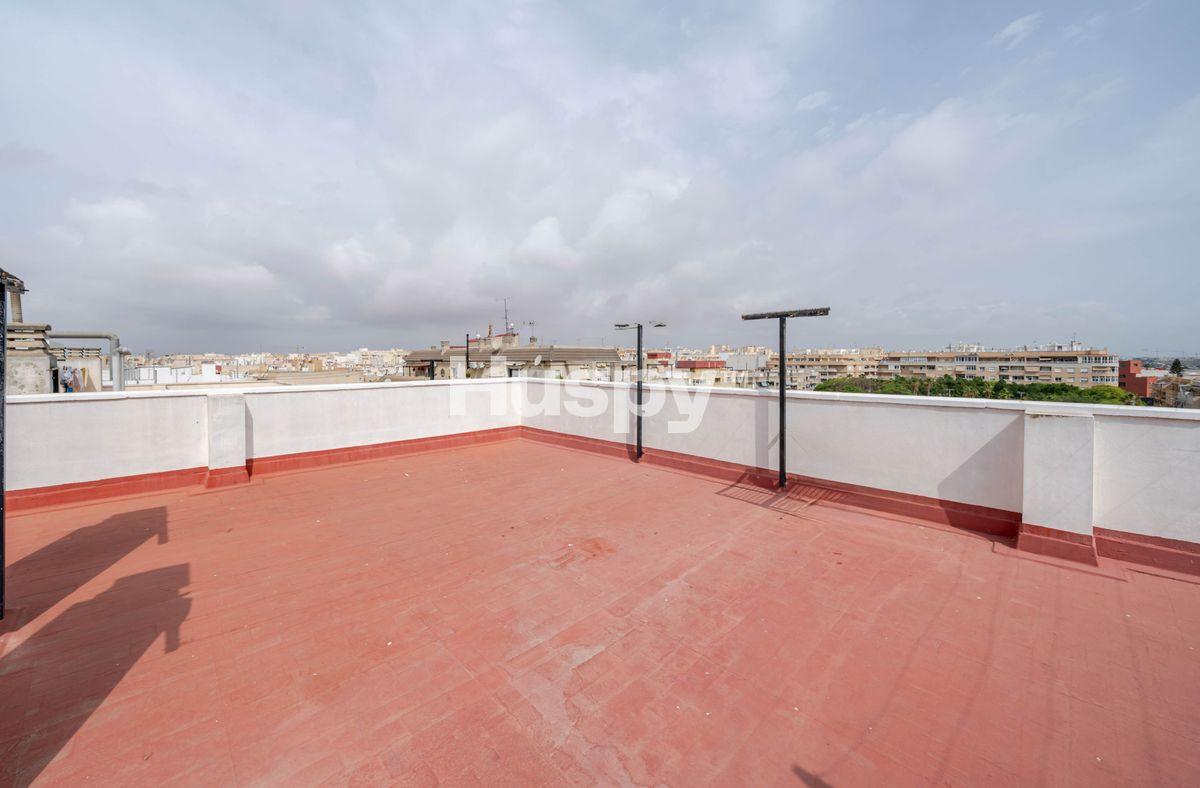 Piso en Venta en Calle Moriones - 25