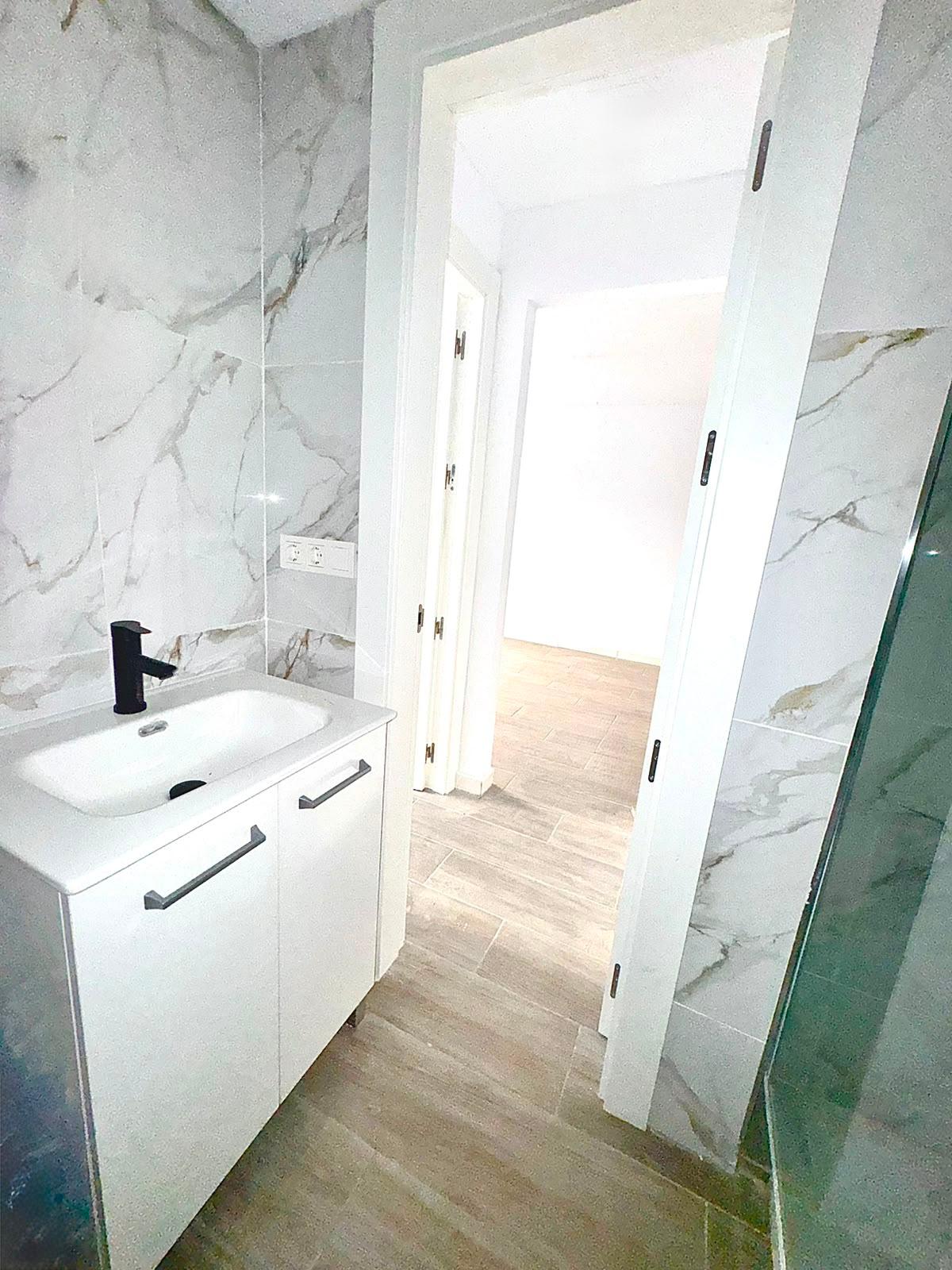 Piso en Venta en Calle Villa Madrid - 14
