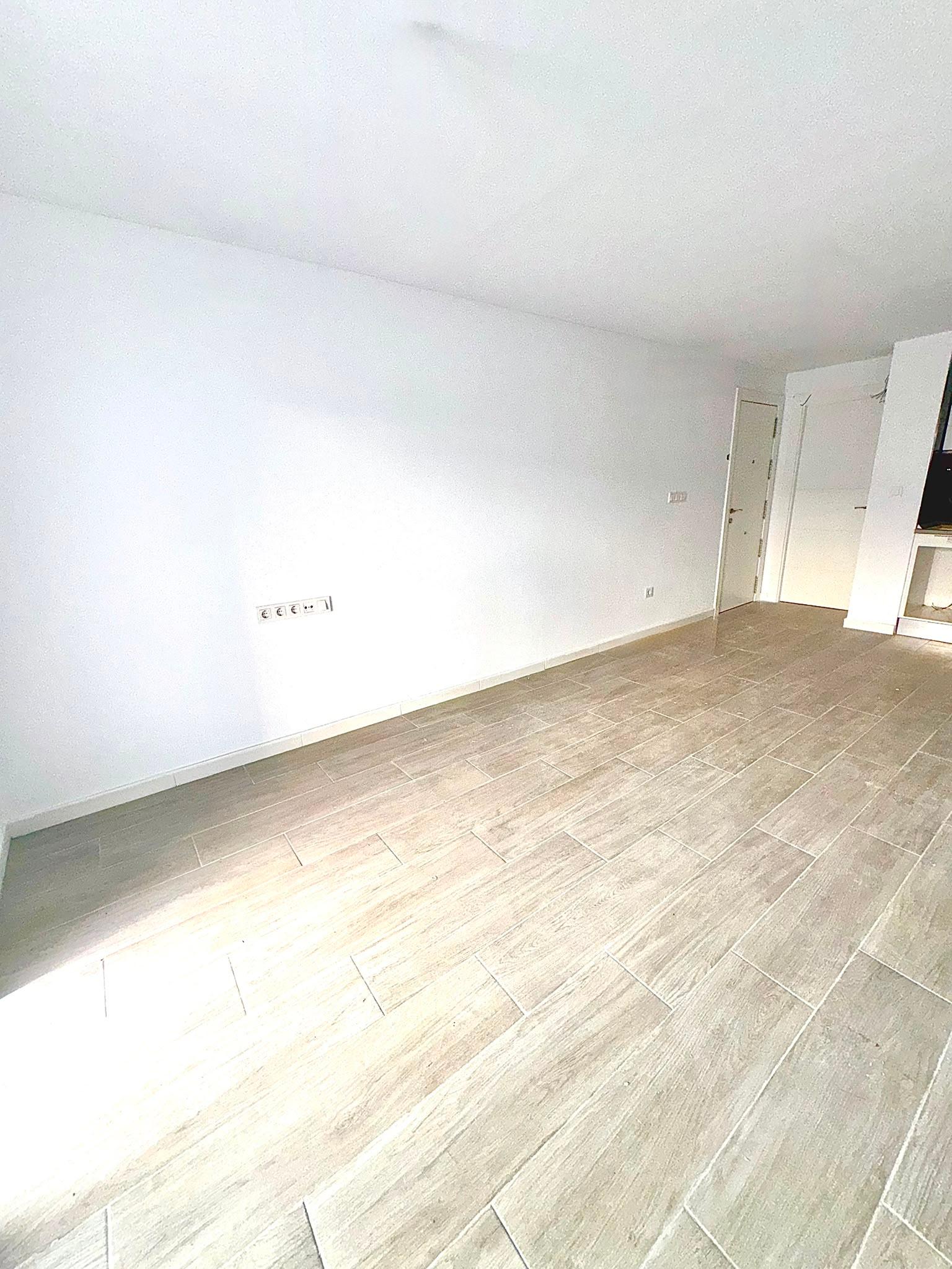 Piso en Venta en Calle Villa Madrid - 4