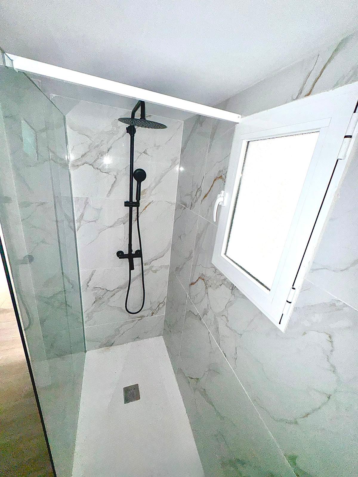 Piso en Venta en Calle Villa Madrid - 17