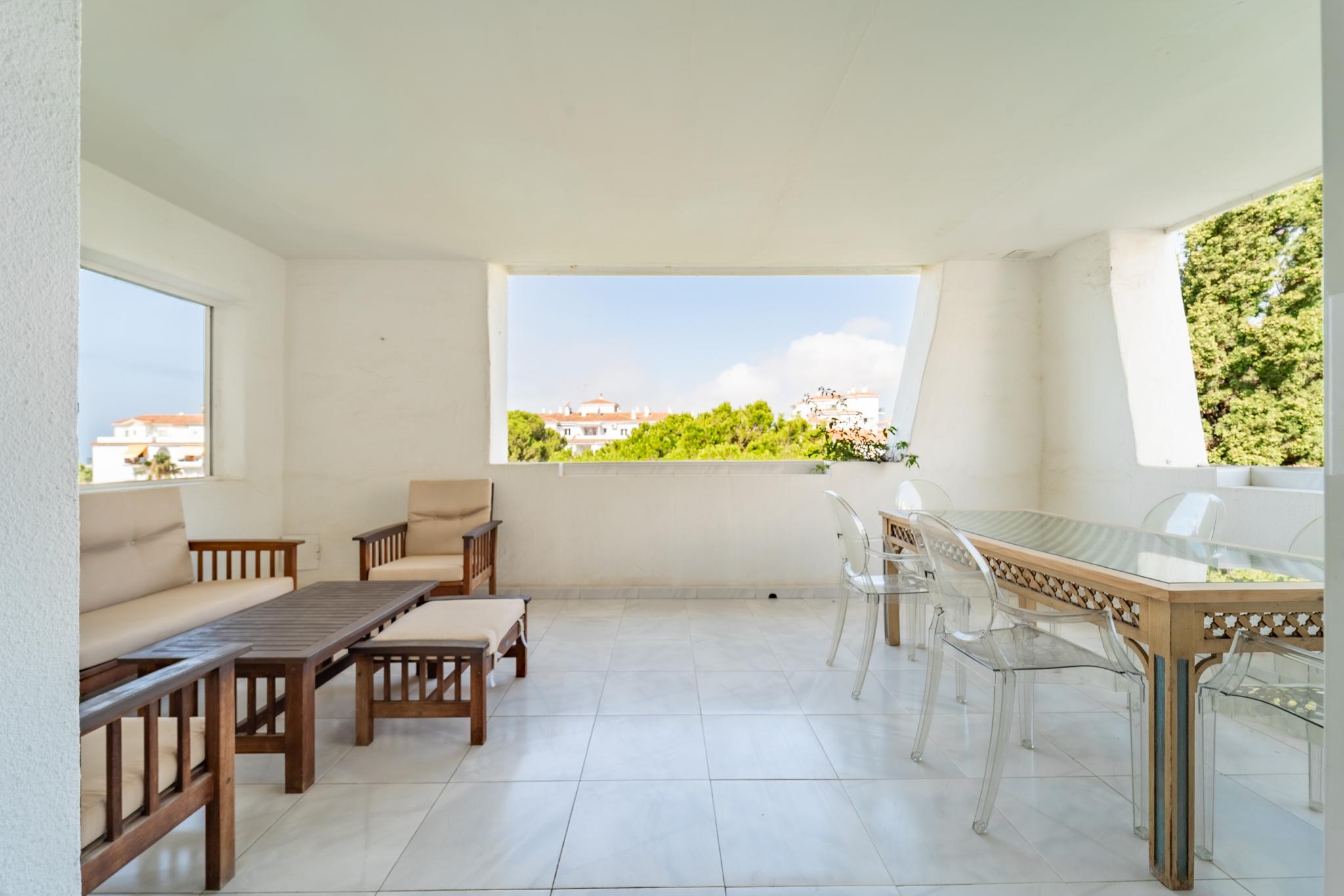 Piso en Venta en Avenida de Lola Flores - 30