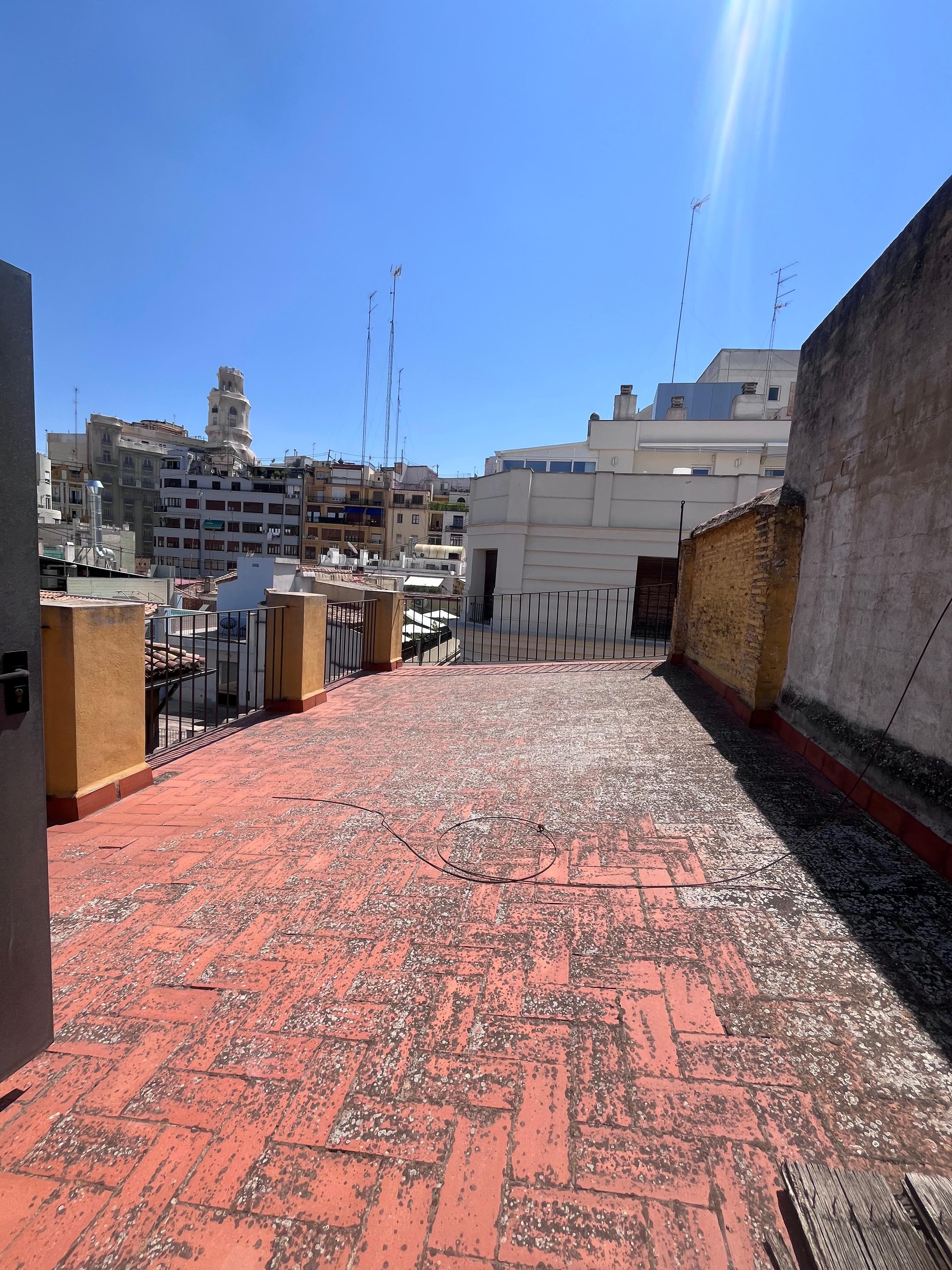 Edificio Residencial en Venta en Carrer de la Llanterna 15 - 13