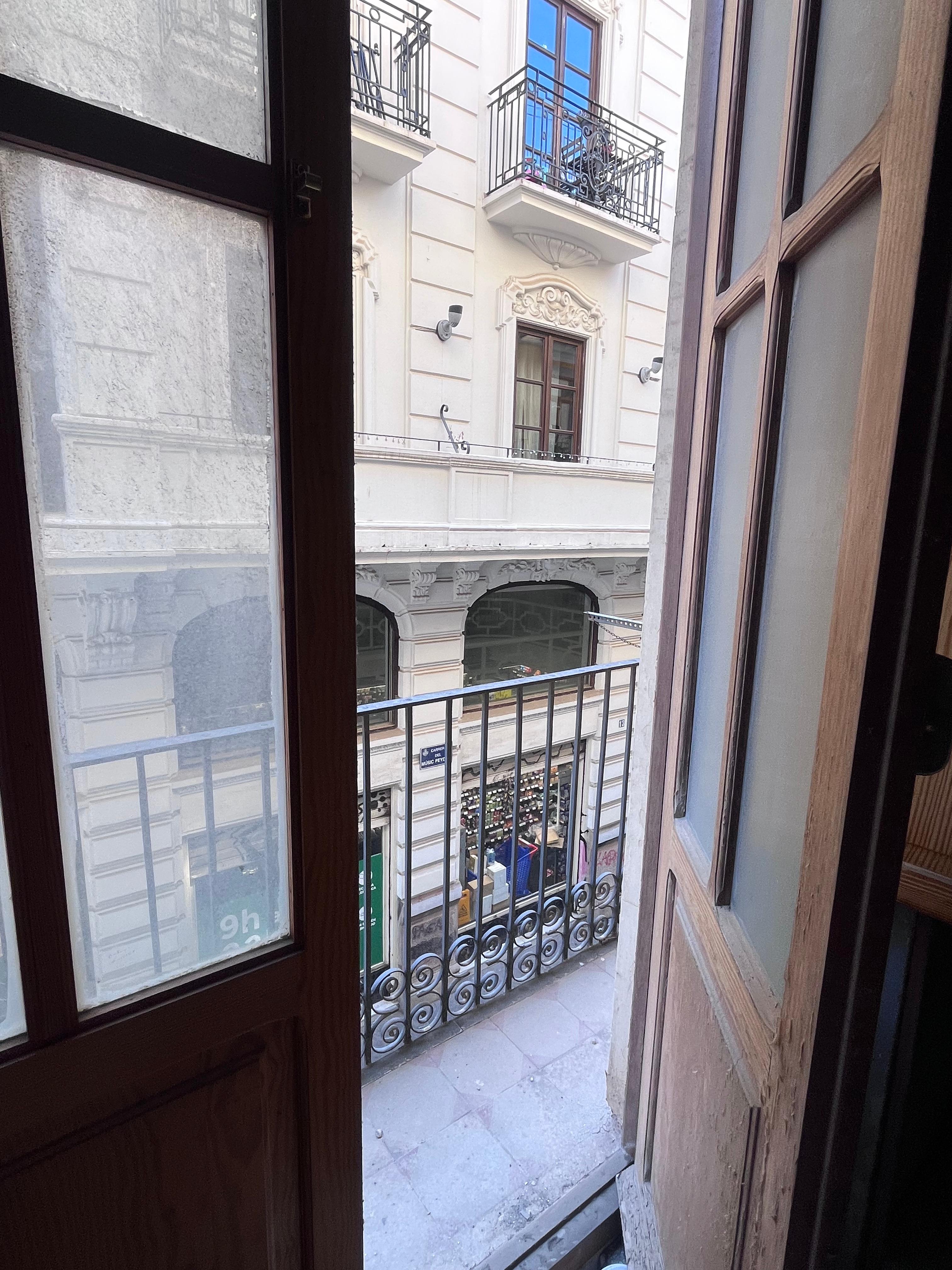 Edificio Residencial en Venta en Carrer de la Llanterna 15 - 4