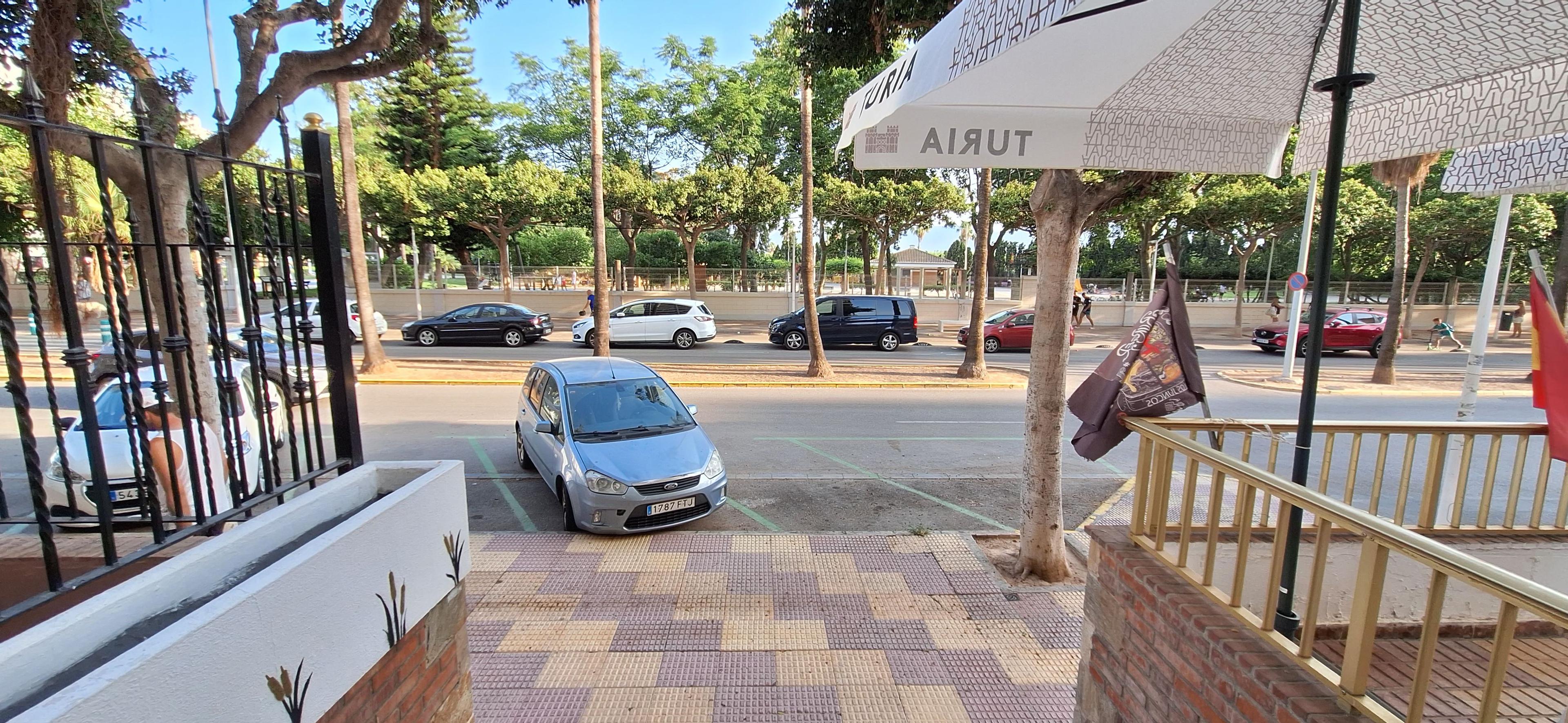 Local en Venta en Avinguda del País Valencià 67 - 15