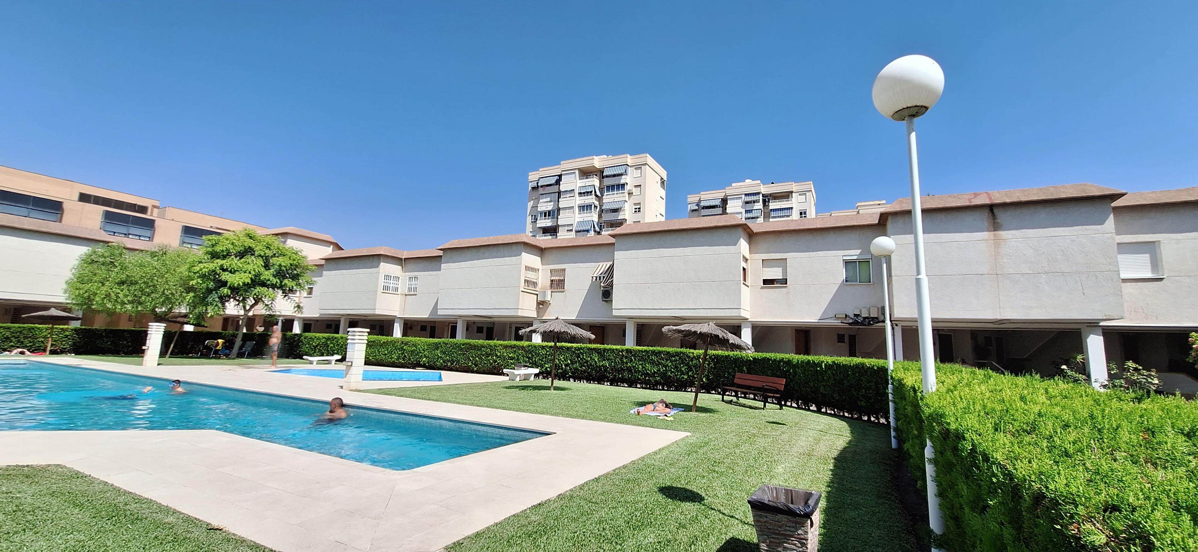 Townhouse en Venta en Avenida Países Escandinavos - 27