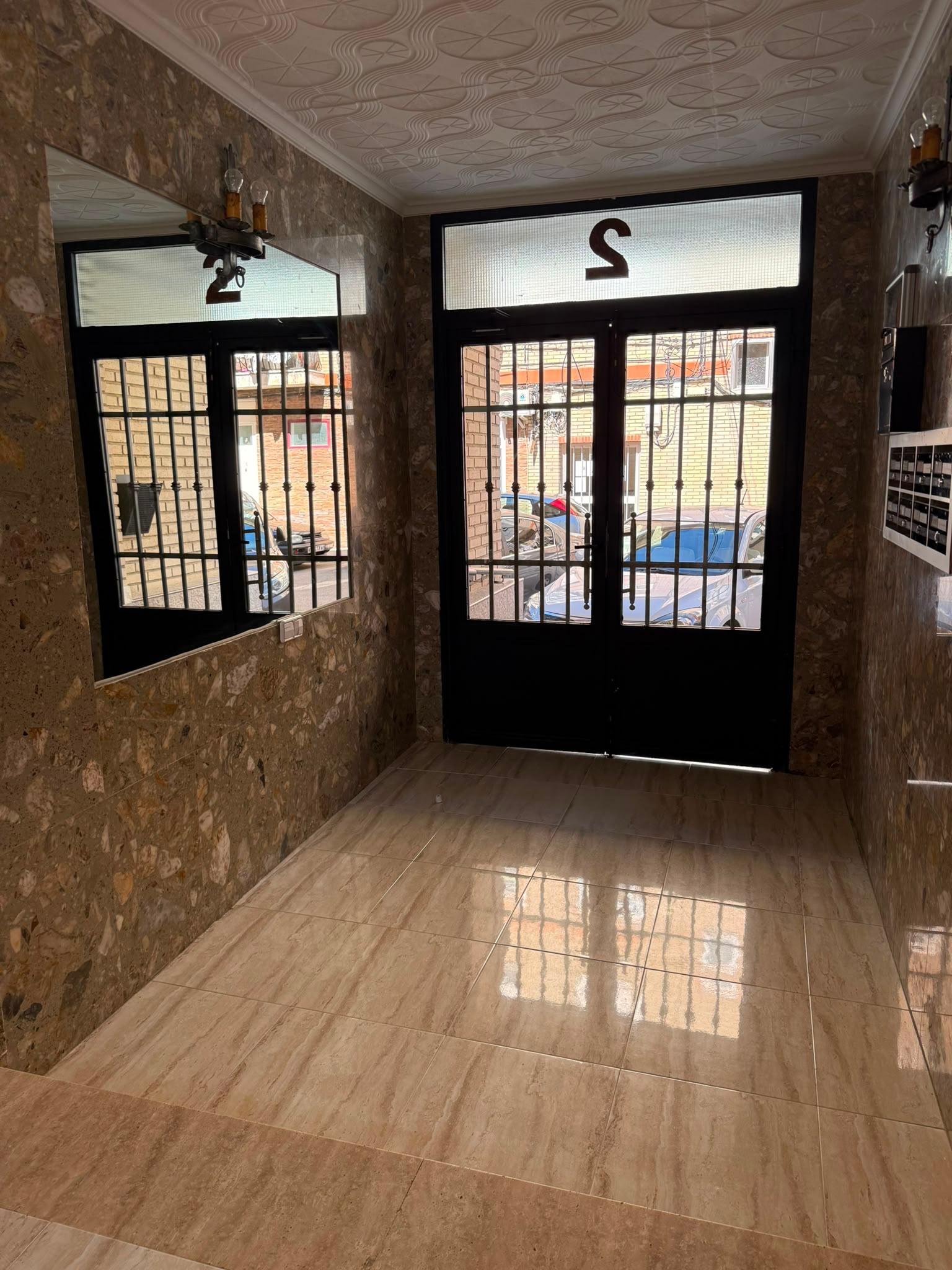 Piso en Venta en Calle Estadio - 23