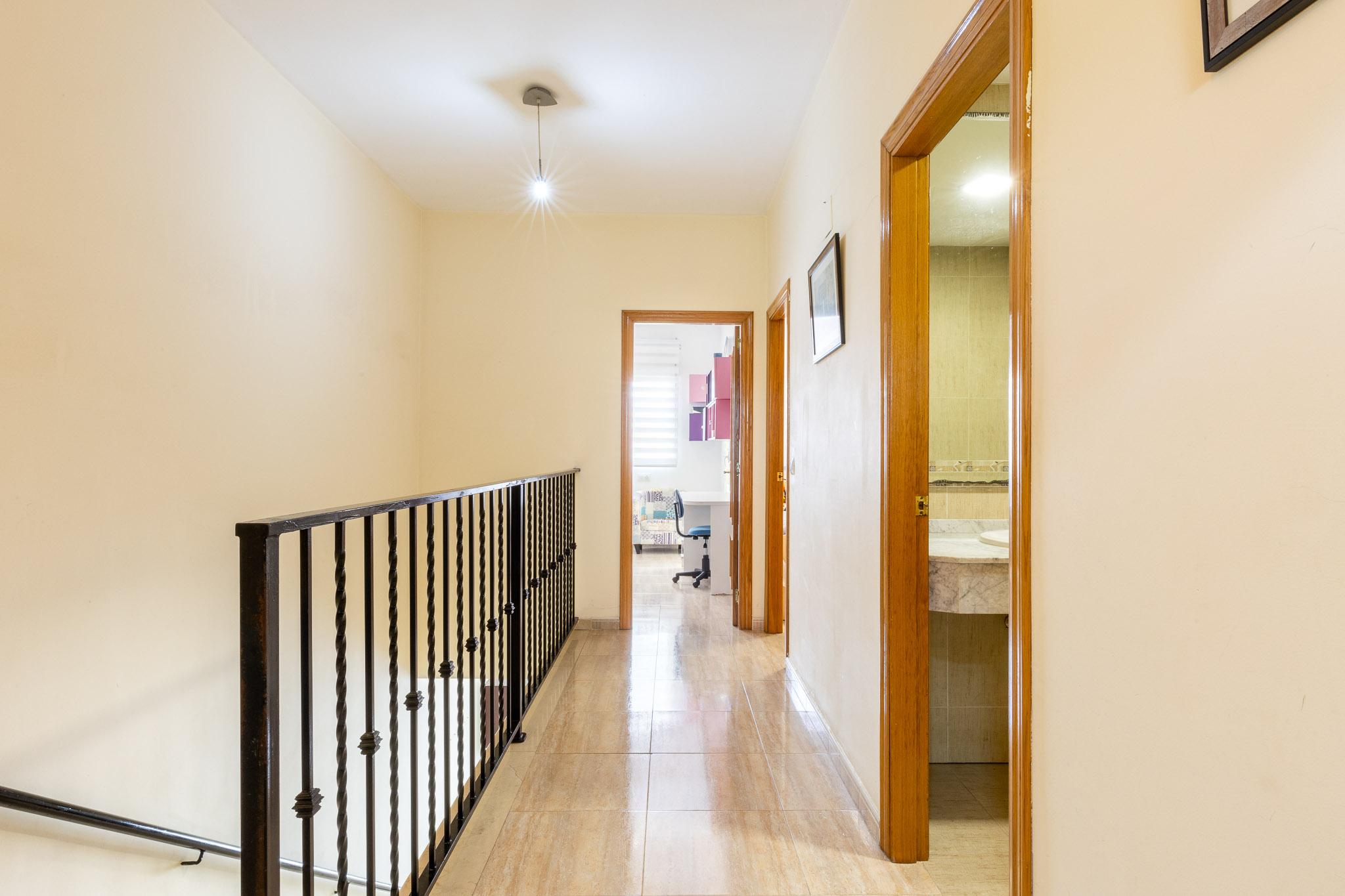 Semi-Detached Townhouse en Alquiler en Calle Gim. Elena Lopez Benaches - 15